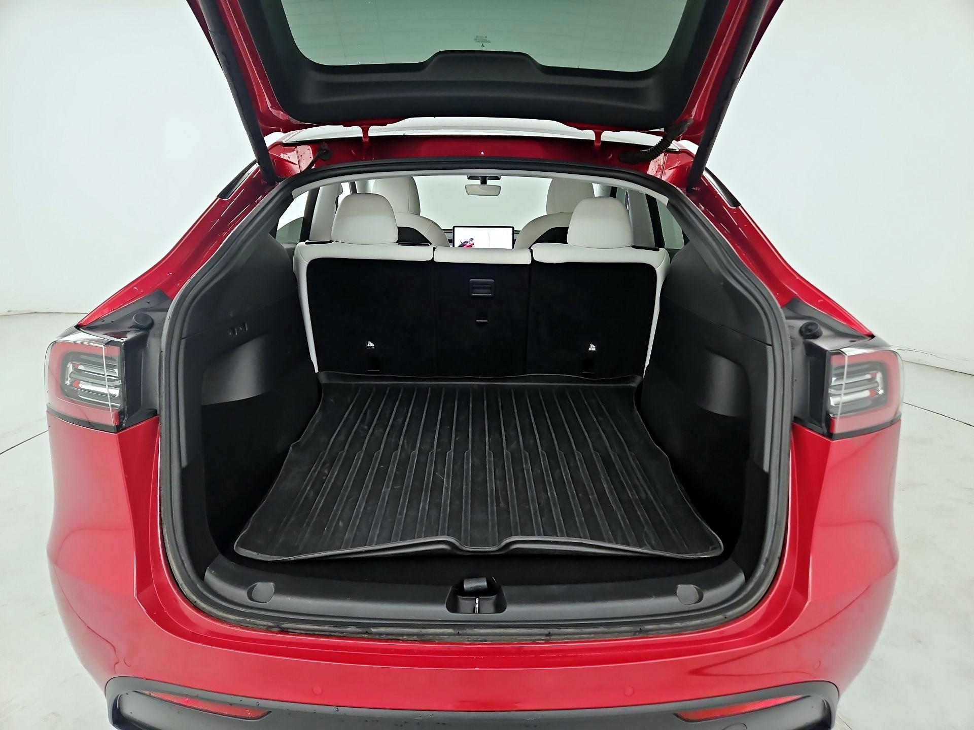 Thumbnail: 2021 Tesla Model Y - 18