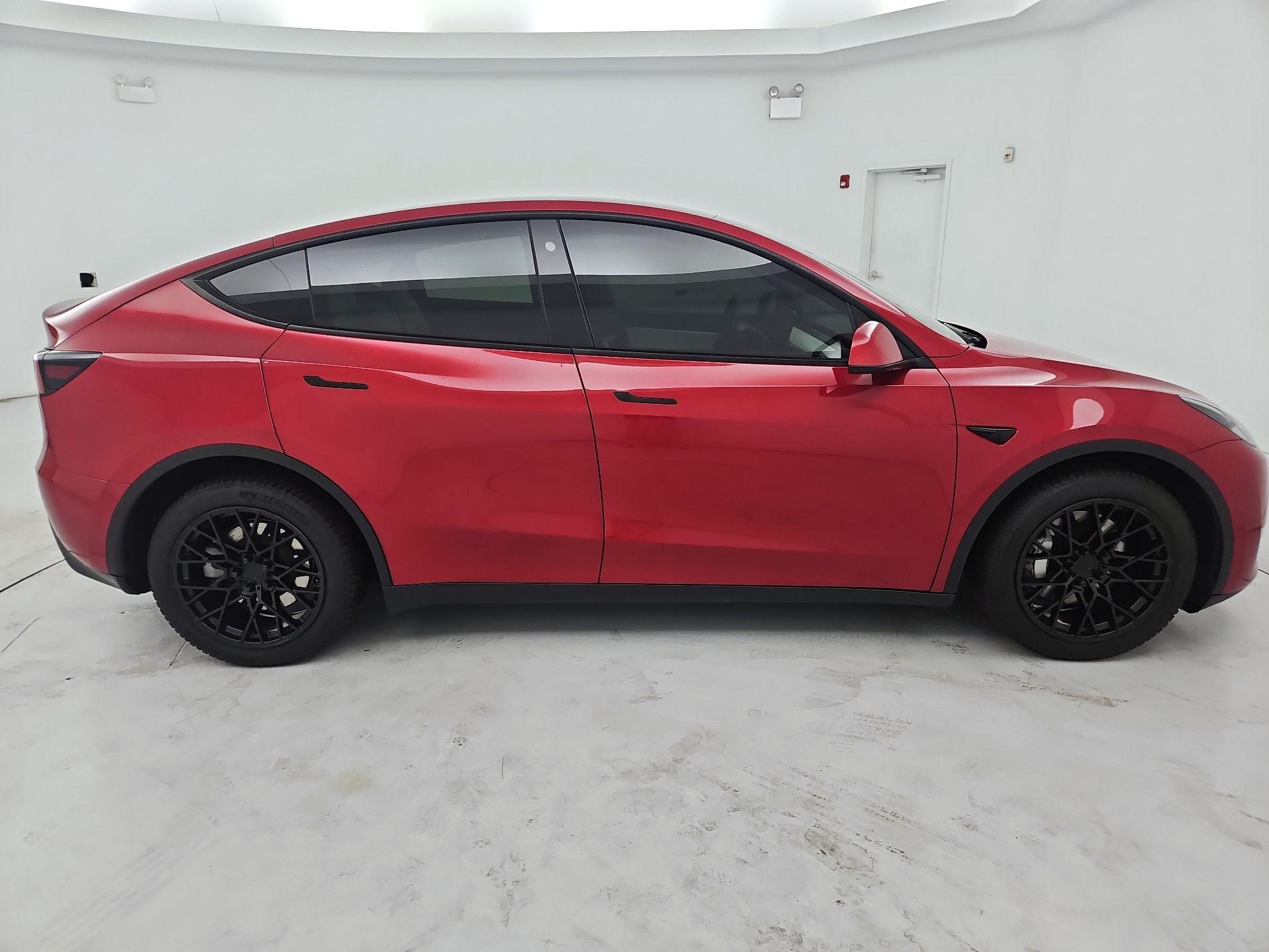 Thumbnail: 2021 Tesla Model Y - 4