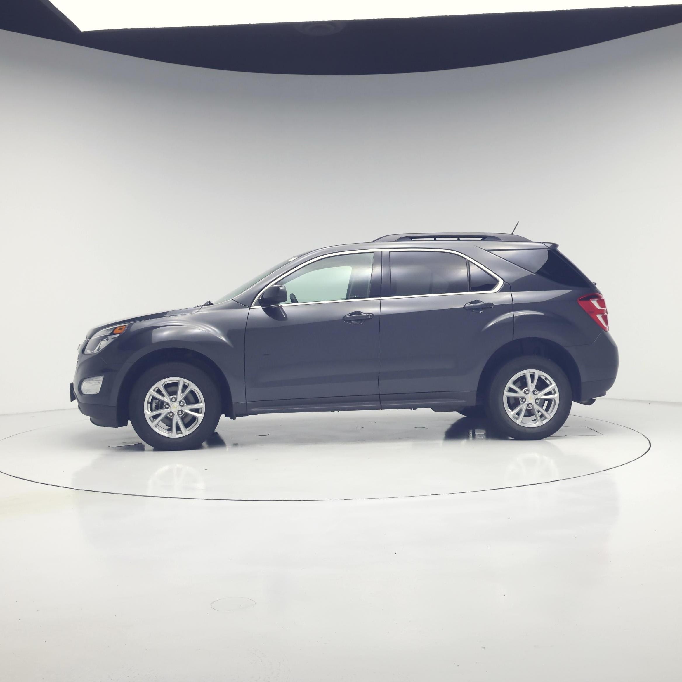Thumbnail: 2017 Chevrolet Equinox - 3