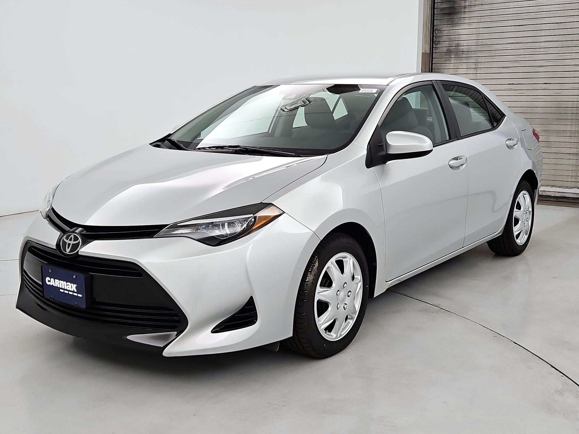 Thumbnail: 2018 Toyota Corolla - 3