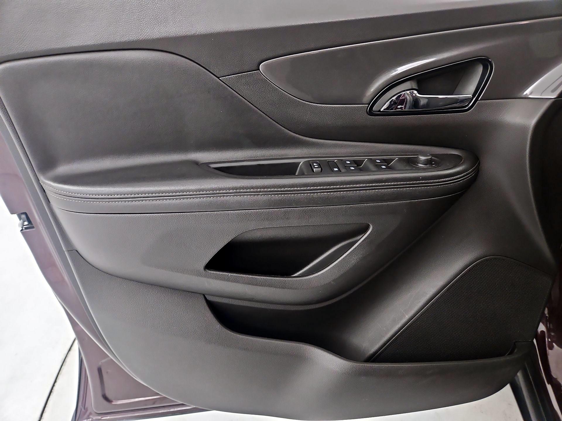 Thumbnail: 2018 Buick Encore - 10