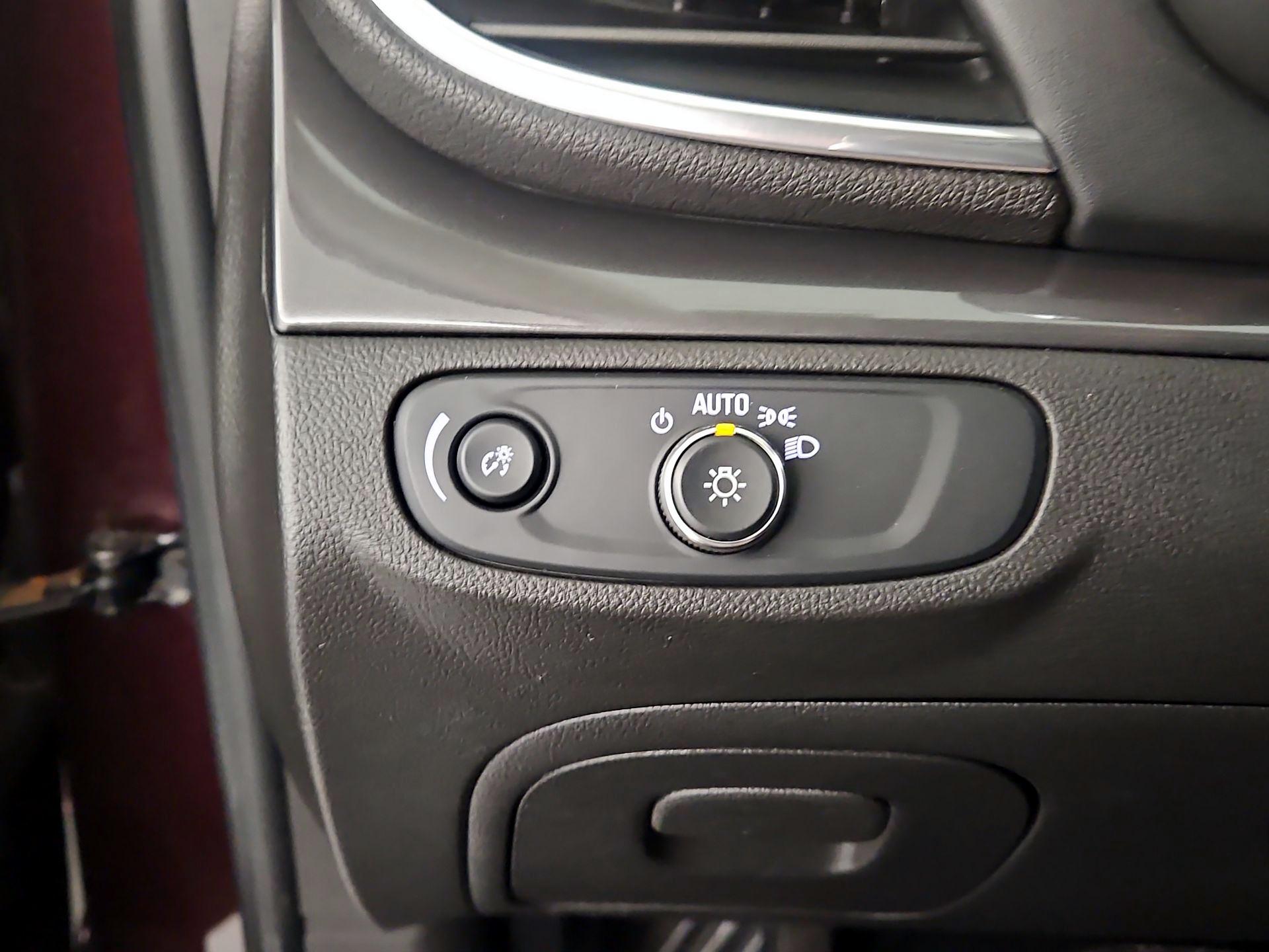 Thumbnail: 2018 Buick Encore - 11
