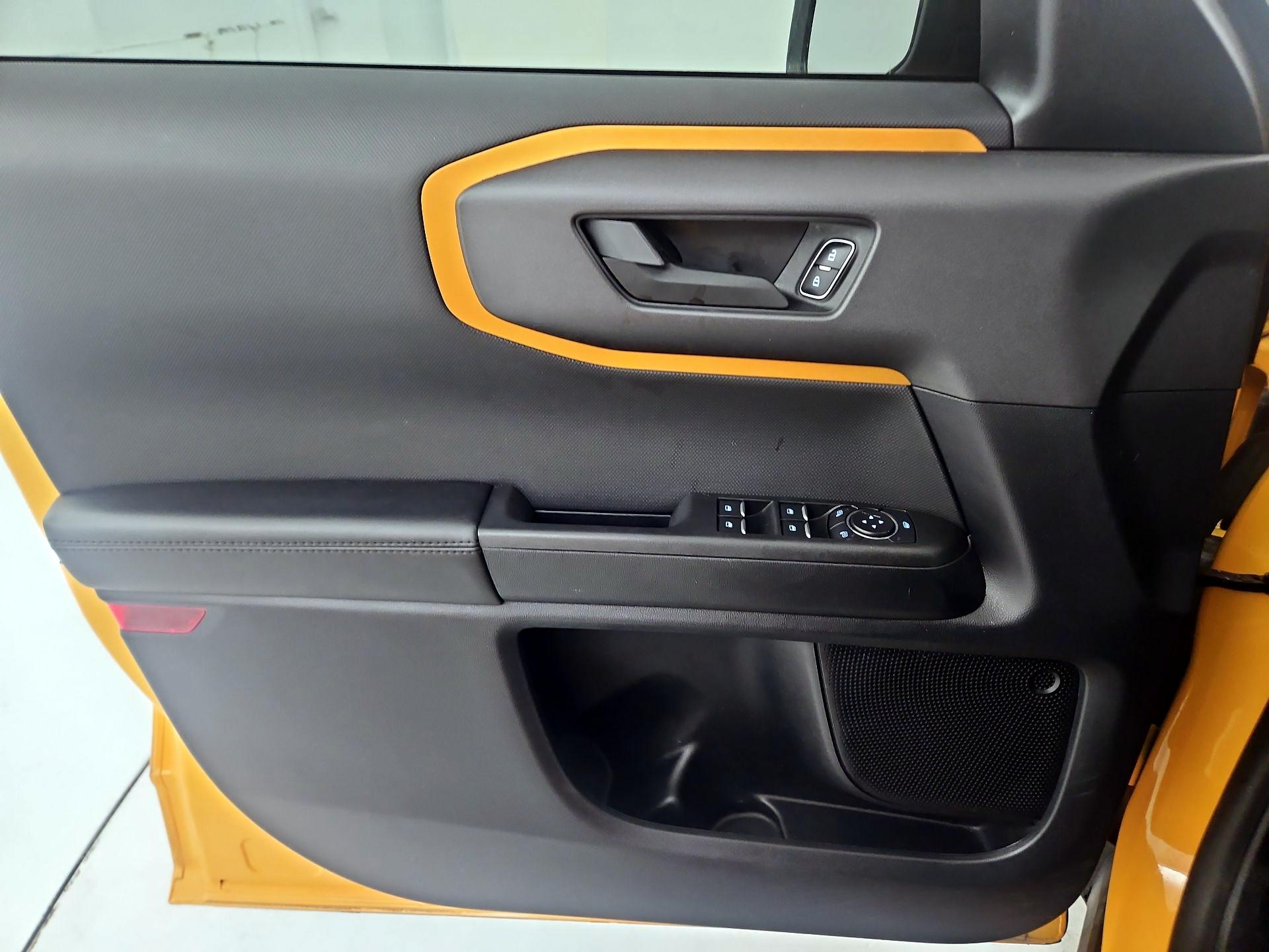 Thumbnail: 2022 Ford Bronco Sport - 10