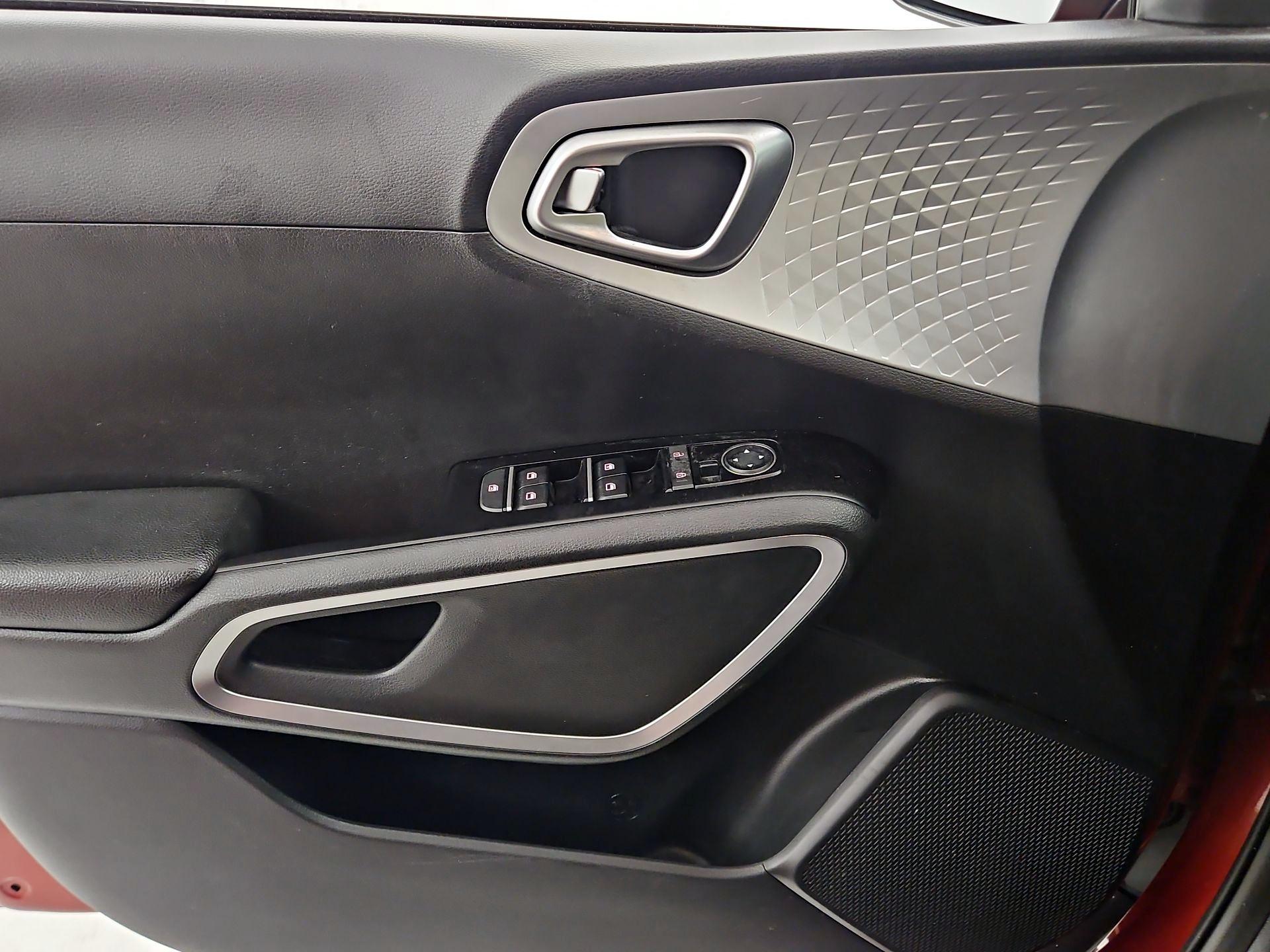 Thumbnail: 2021 Kia Soul - 10