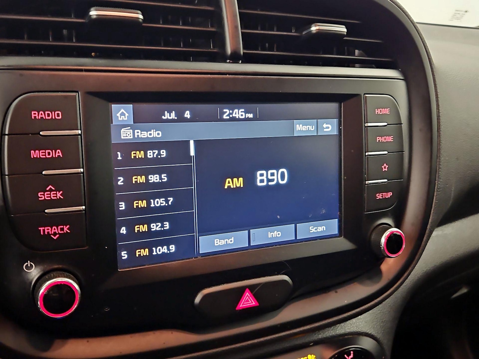 2021 Kia Soul LX - Photo 14