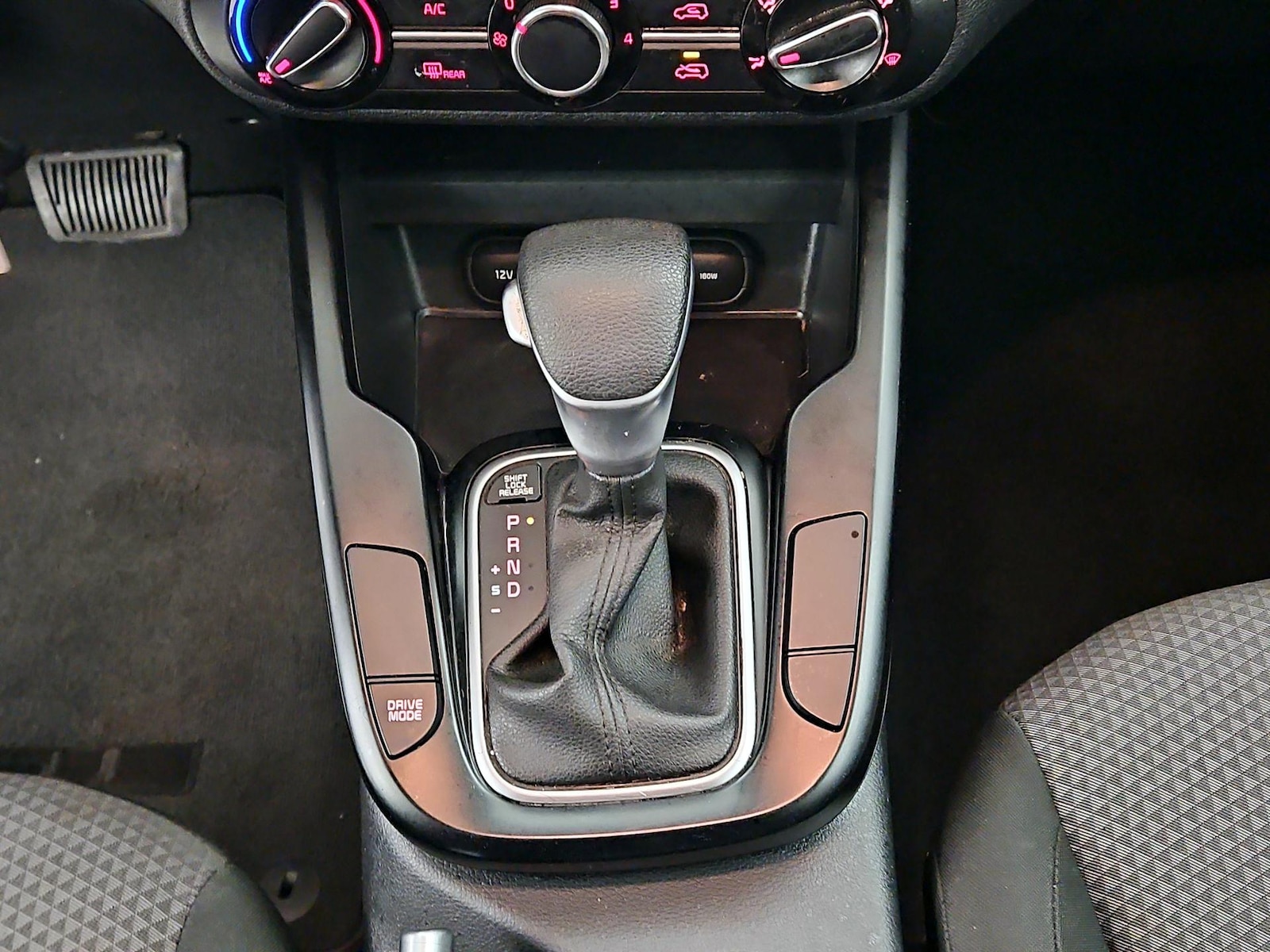 2021 Kia Soul LX - Photo 16