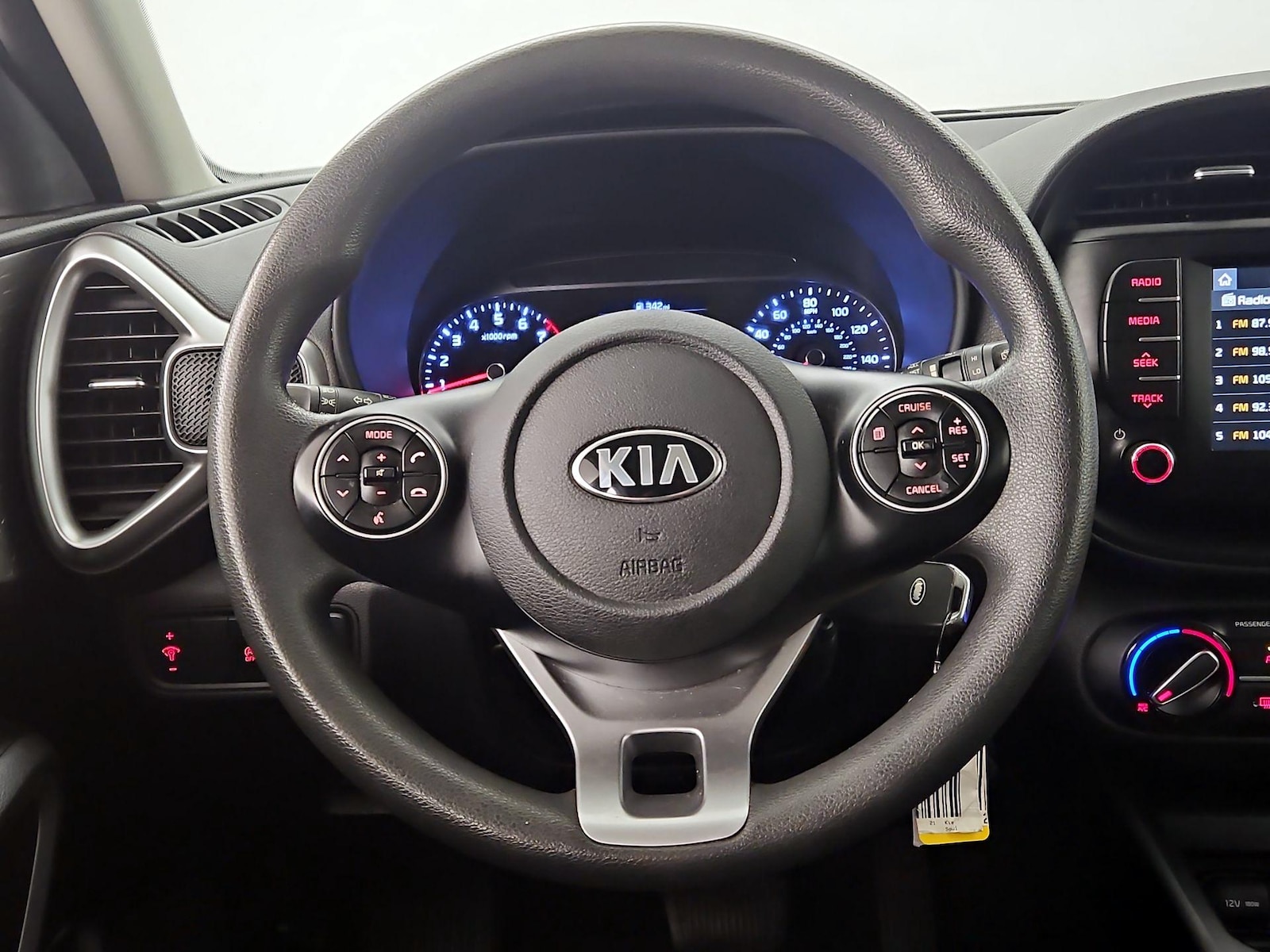 2021 Kia Soul LX - Photo 9