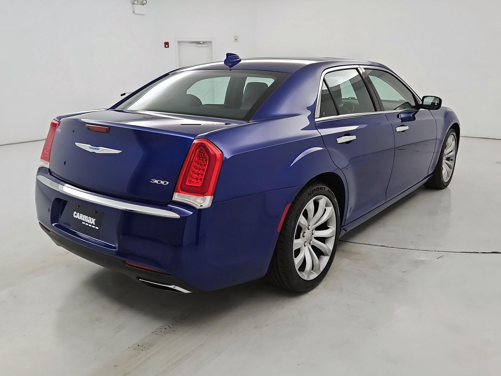 Thumbnail: 2018 Chrysler 300 - 5