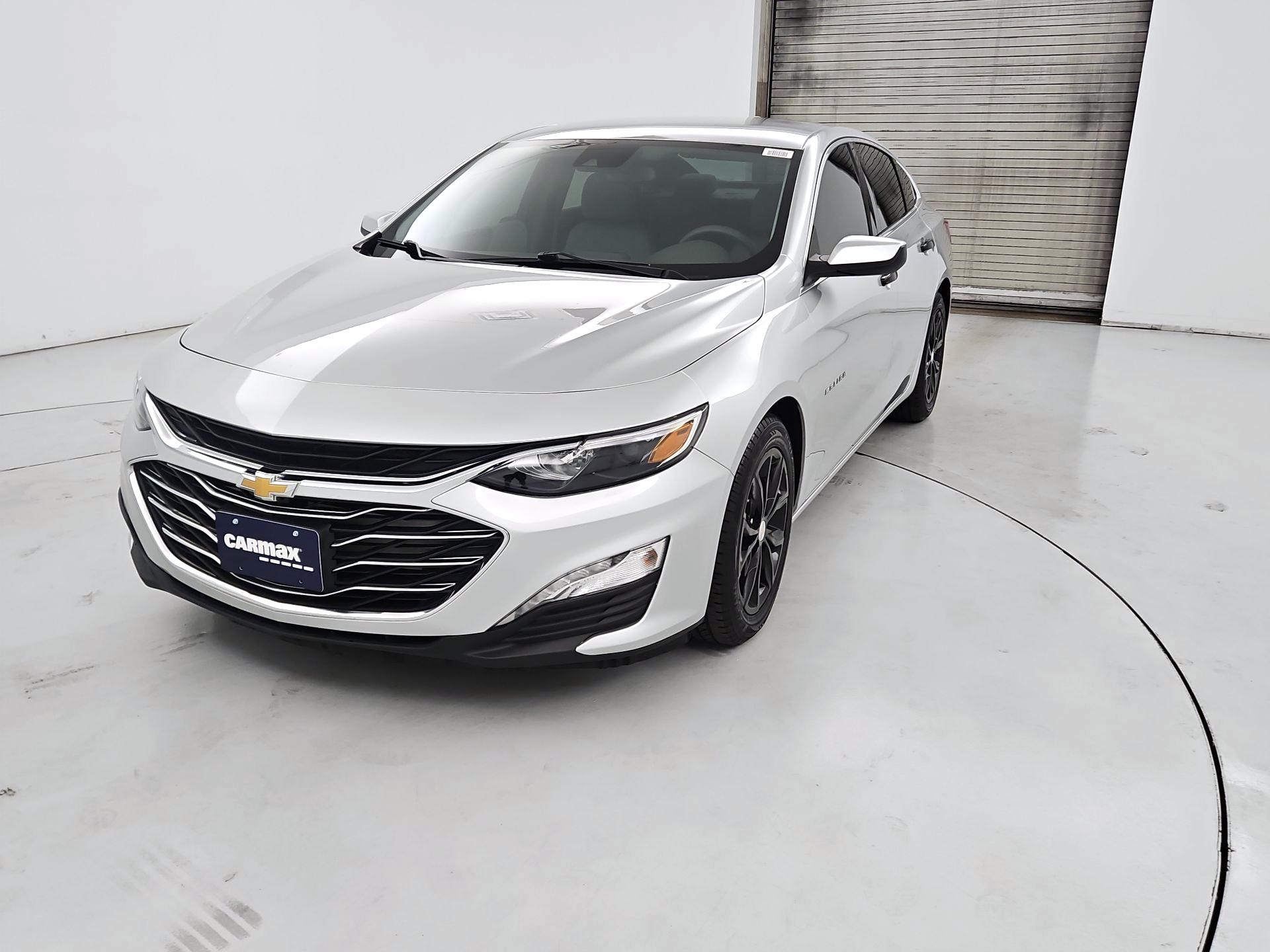 Thumbnail: 2021 Chevrolet Malibu - 3