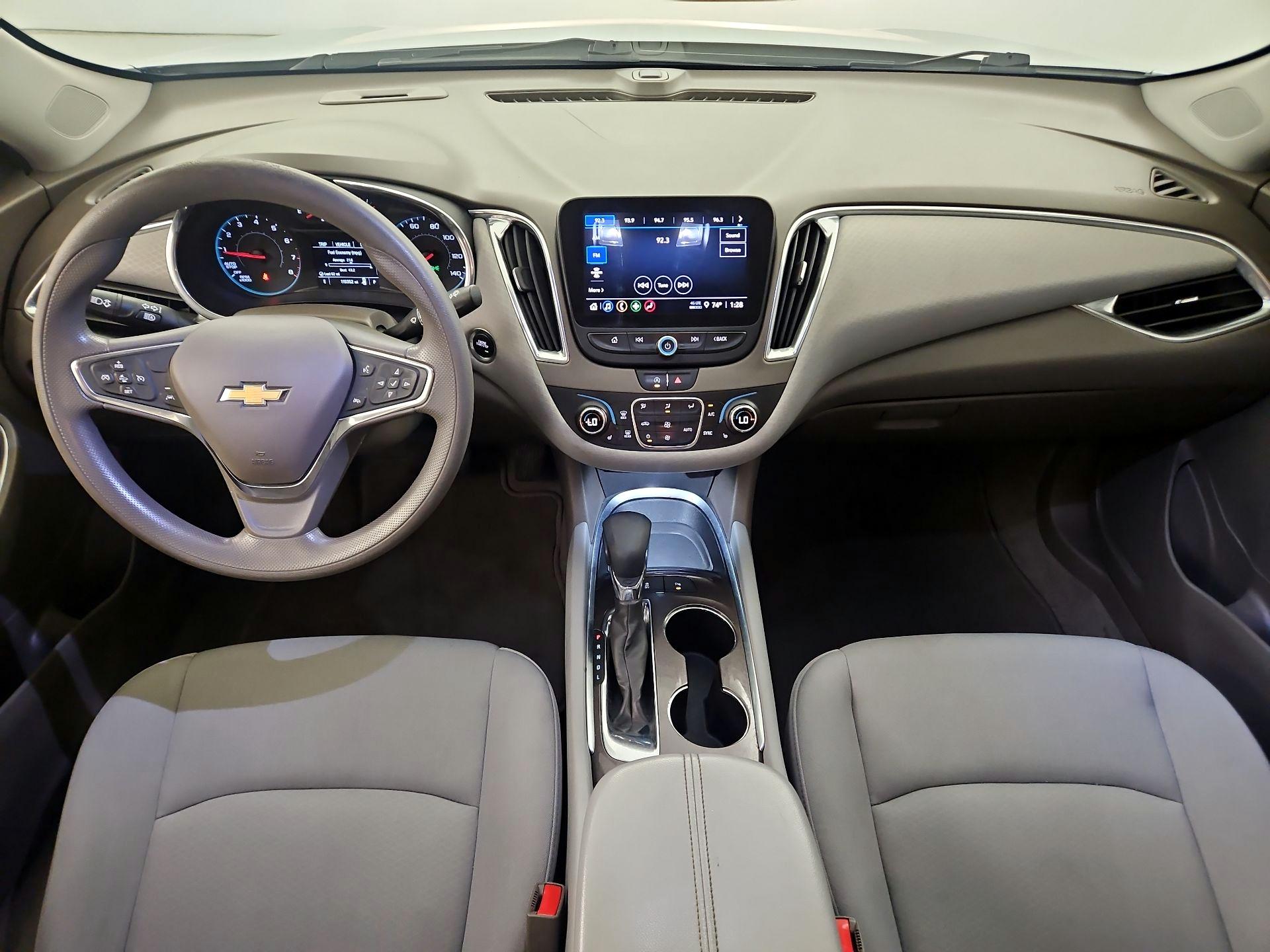 Thumbnail: 2021 Chevrolet Malibu - 8