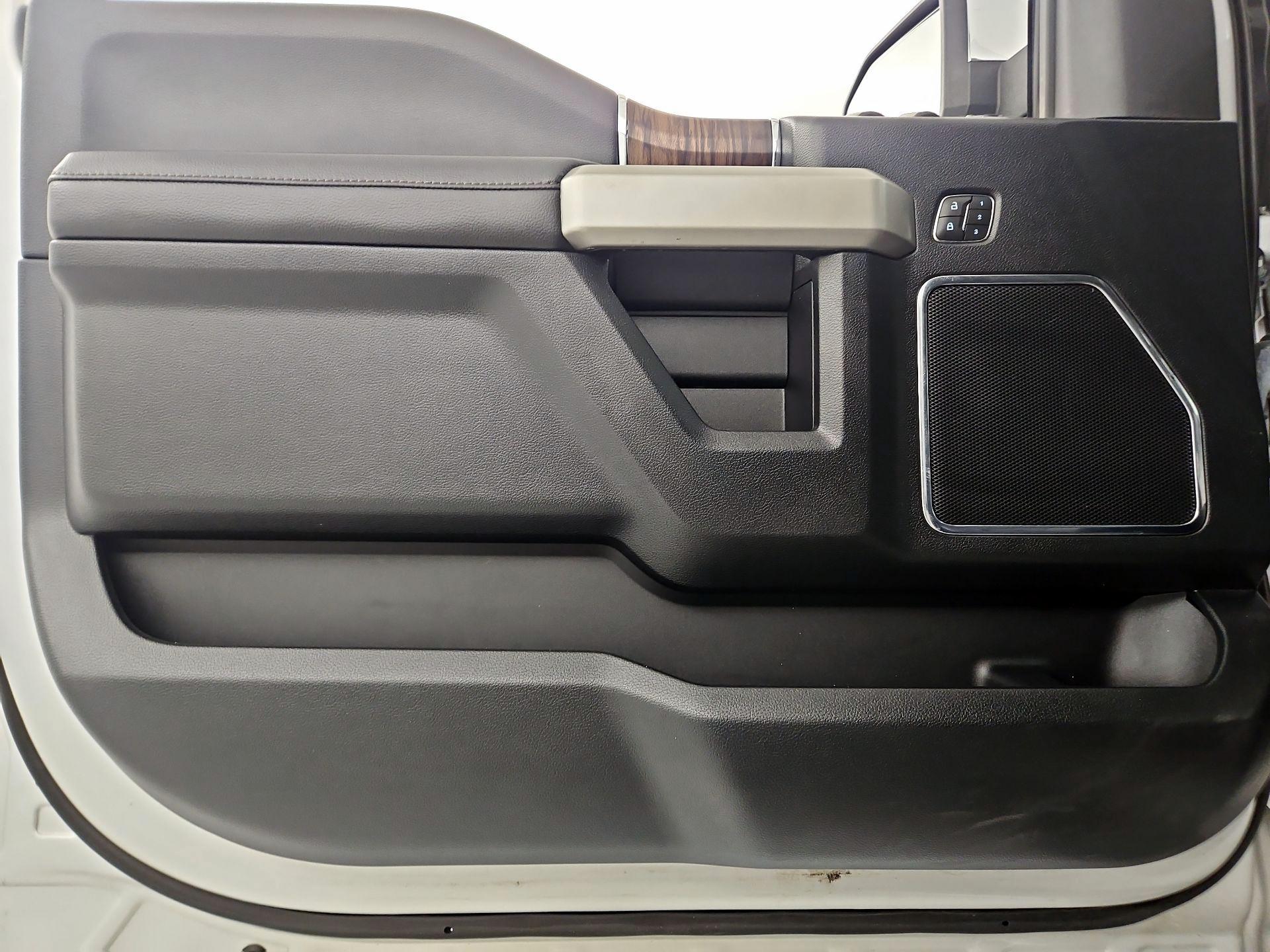 Thumbnail: 2019 Ford F-150 - 10