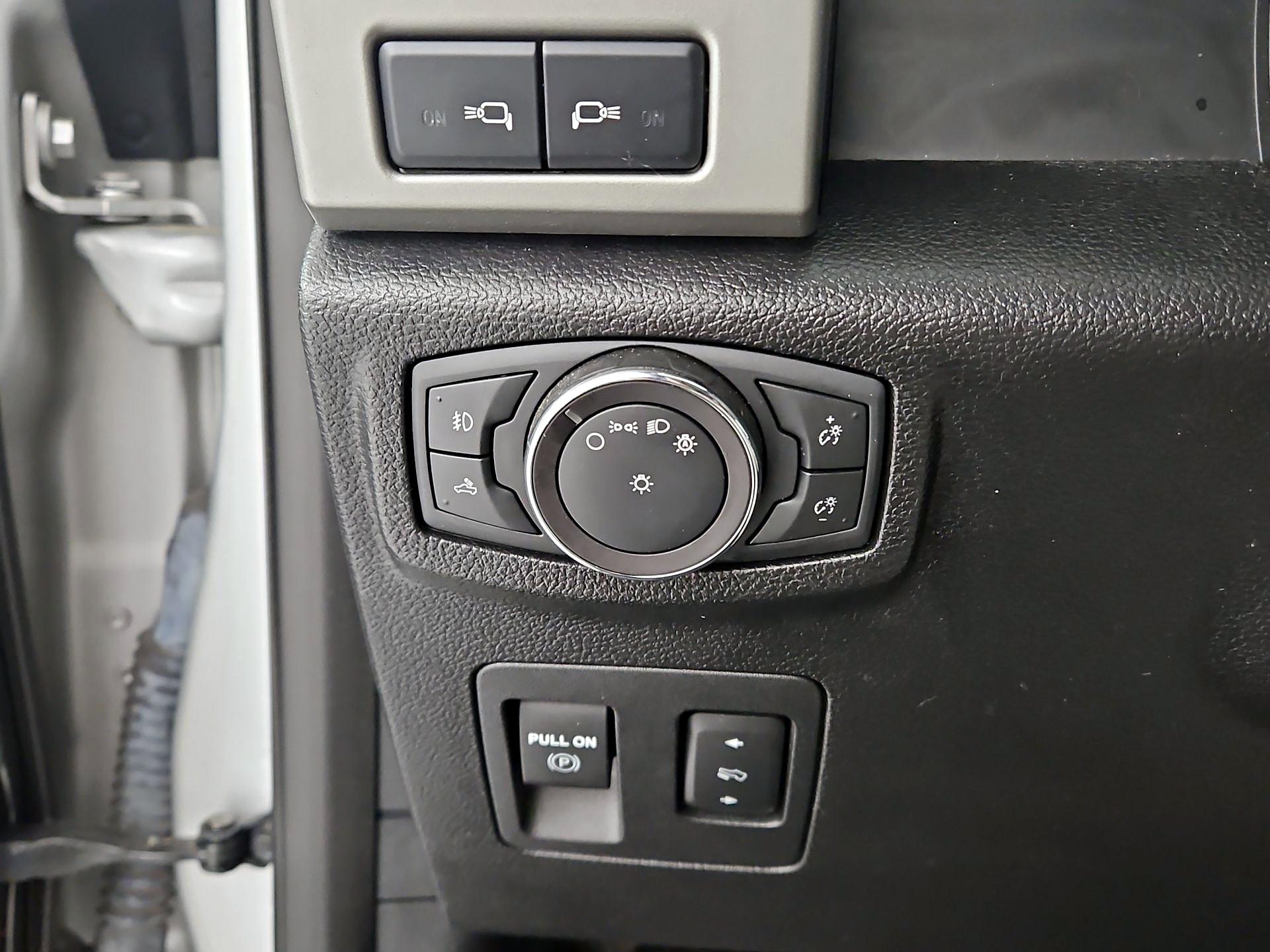 Thumbnail: 2019 Ford F-150 - 11