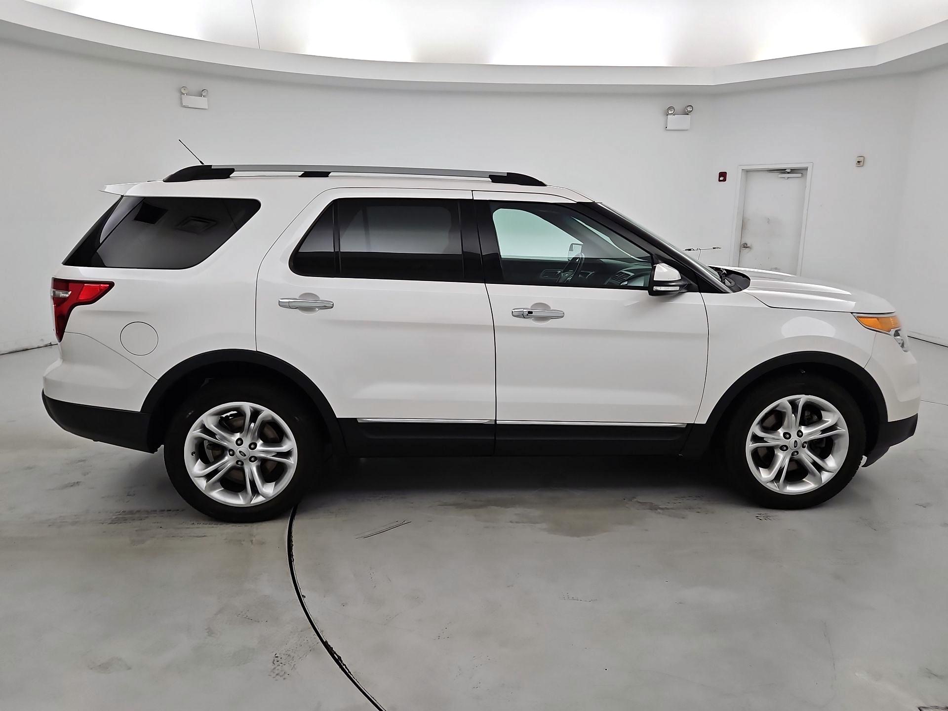 Thumbnail: 2014 Ford Explorer - 4