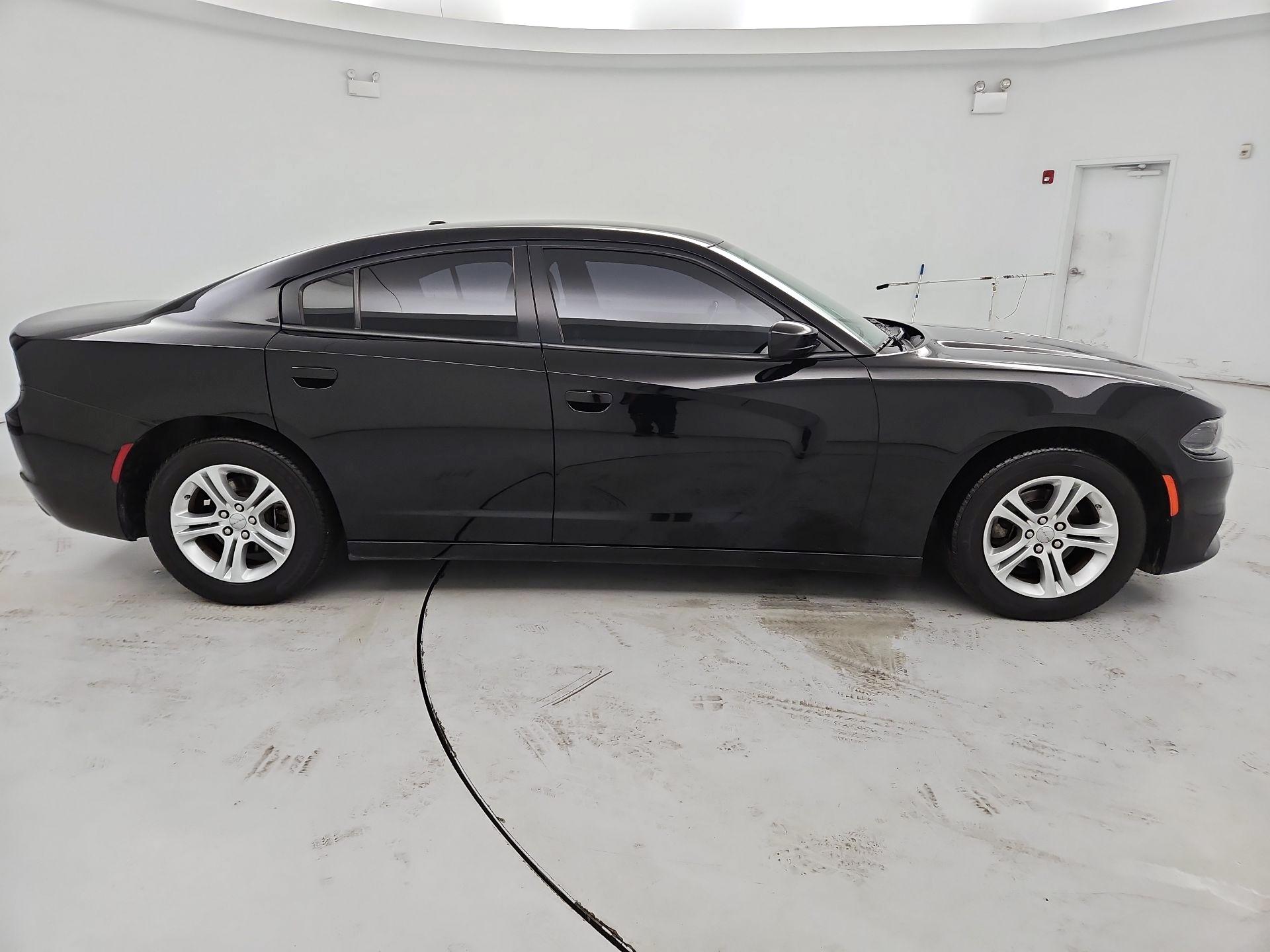 Thumbnail: 2022 Dodge Charger - 4
