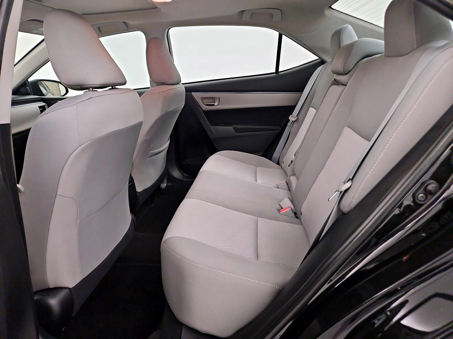 Thumbnail: 2015 Toyota Corolla - 18