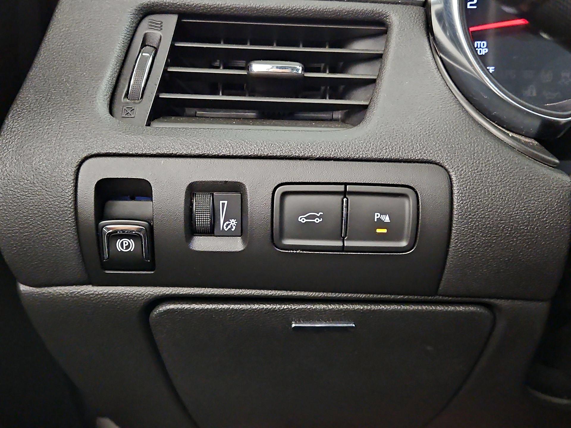 Thumbnail: 2015 Chevrolet Impala - 11