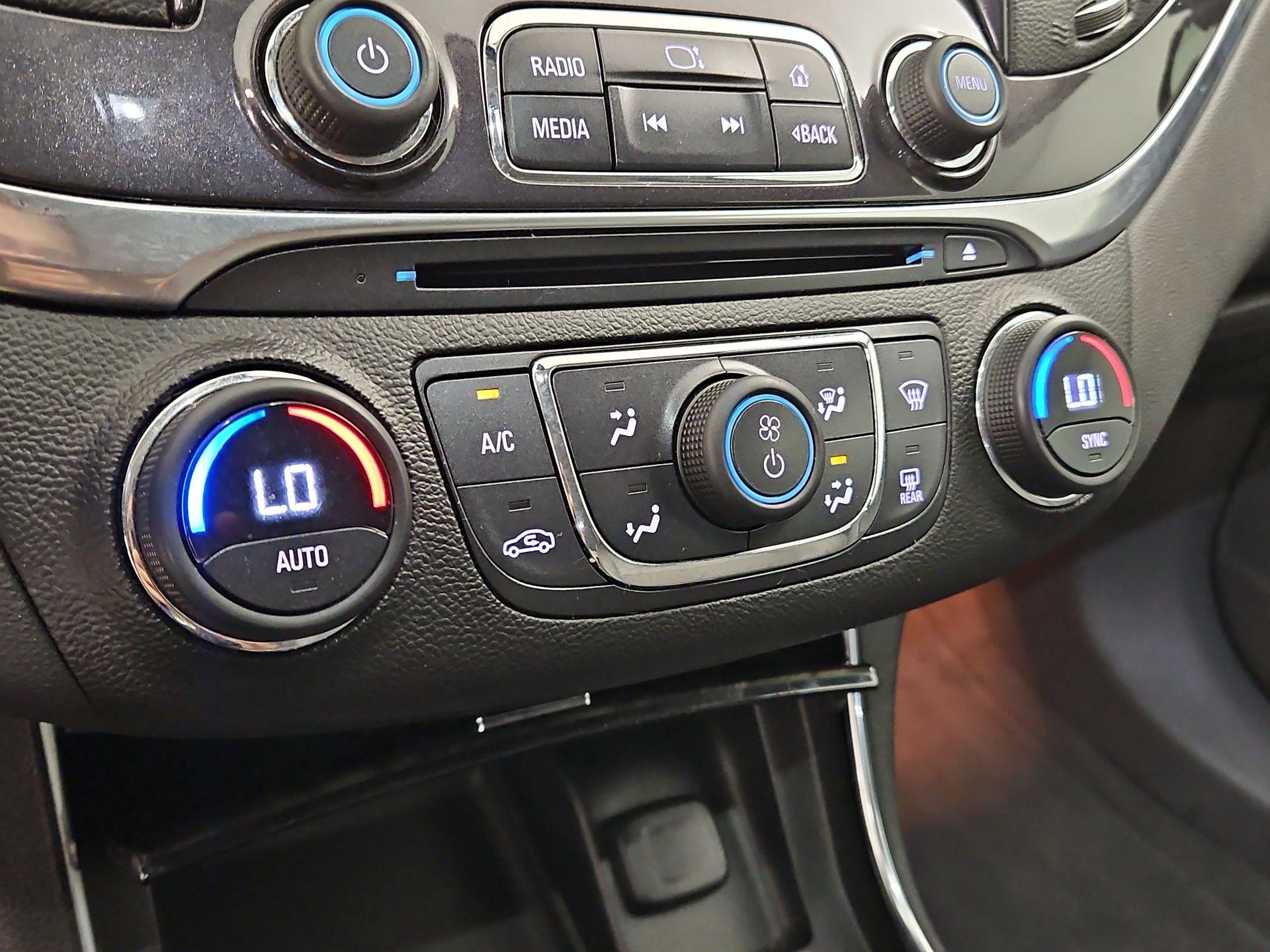 Thumbnail: 2015 Chevrolet Impala - 14