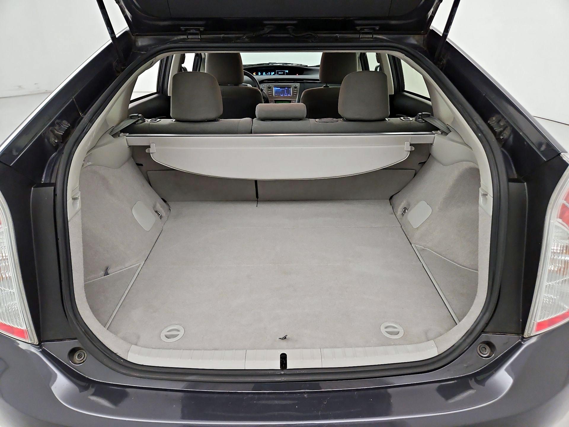 Thumbnail: 2014 Toyota Prius - 18