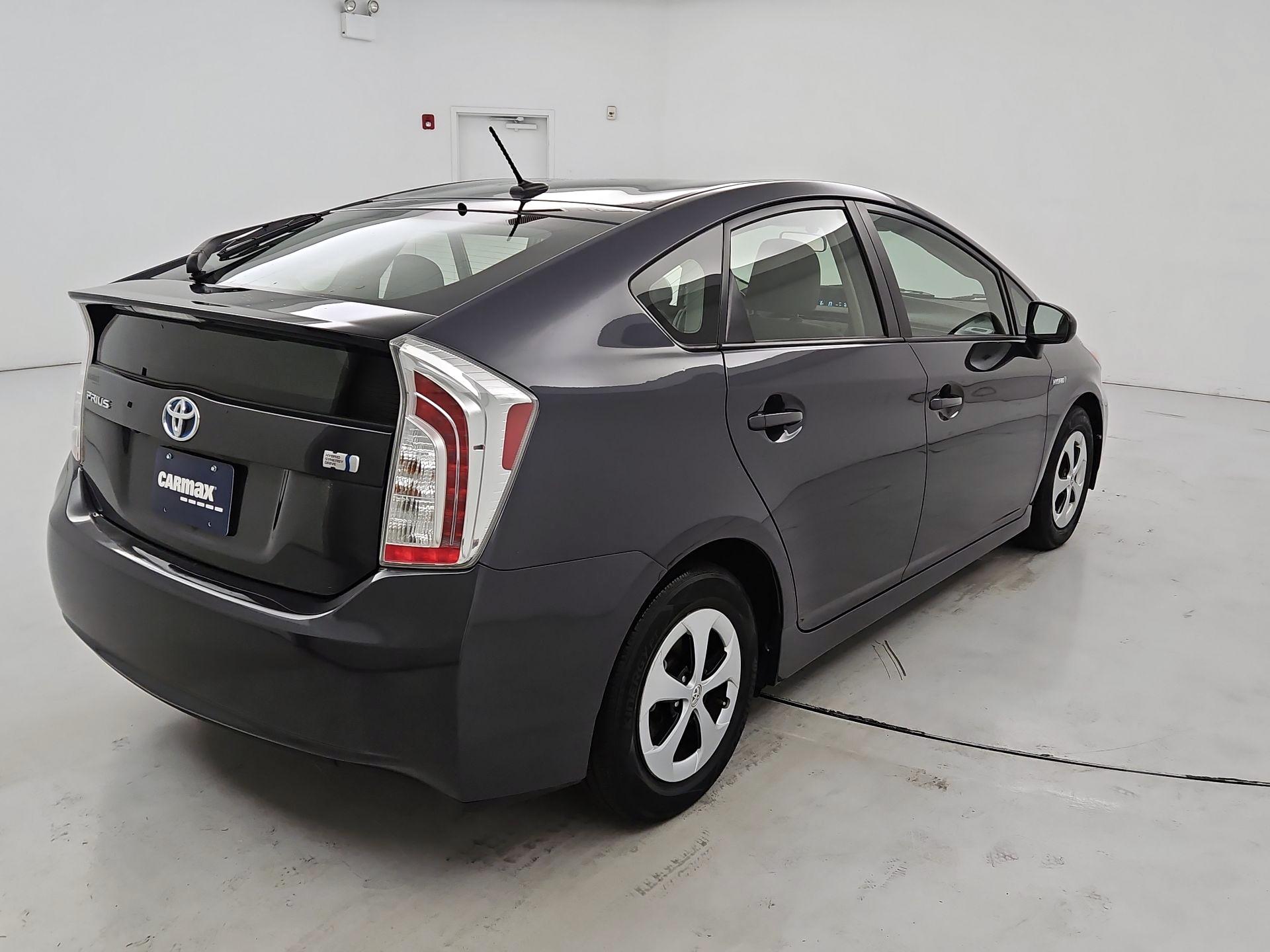Thumbnail: 2014 Toyota Prius - 5