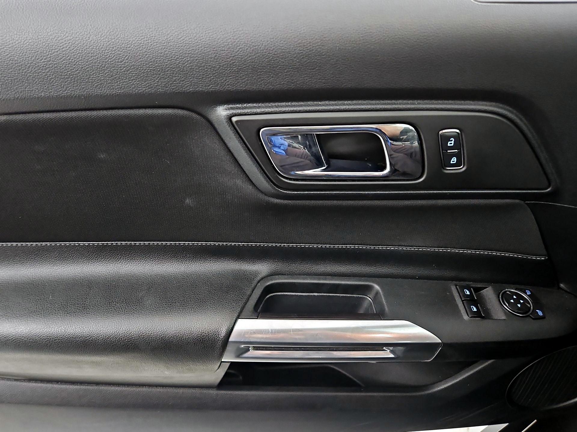 Thumbnail: 2015 Ford Mustang - 10