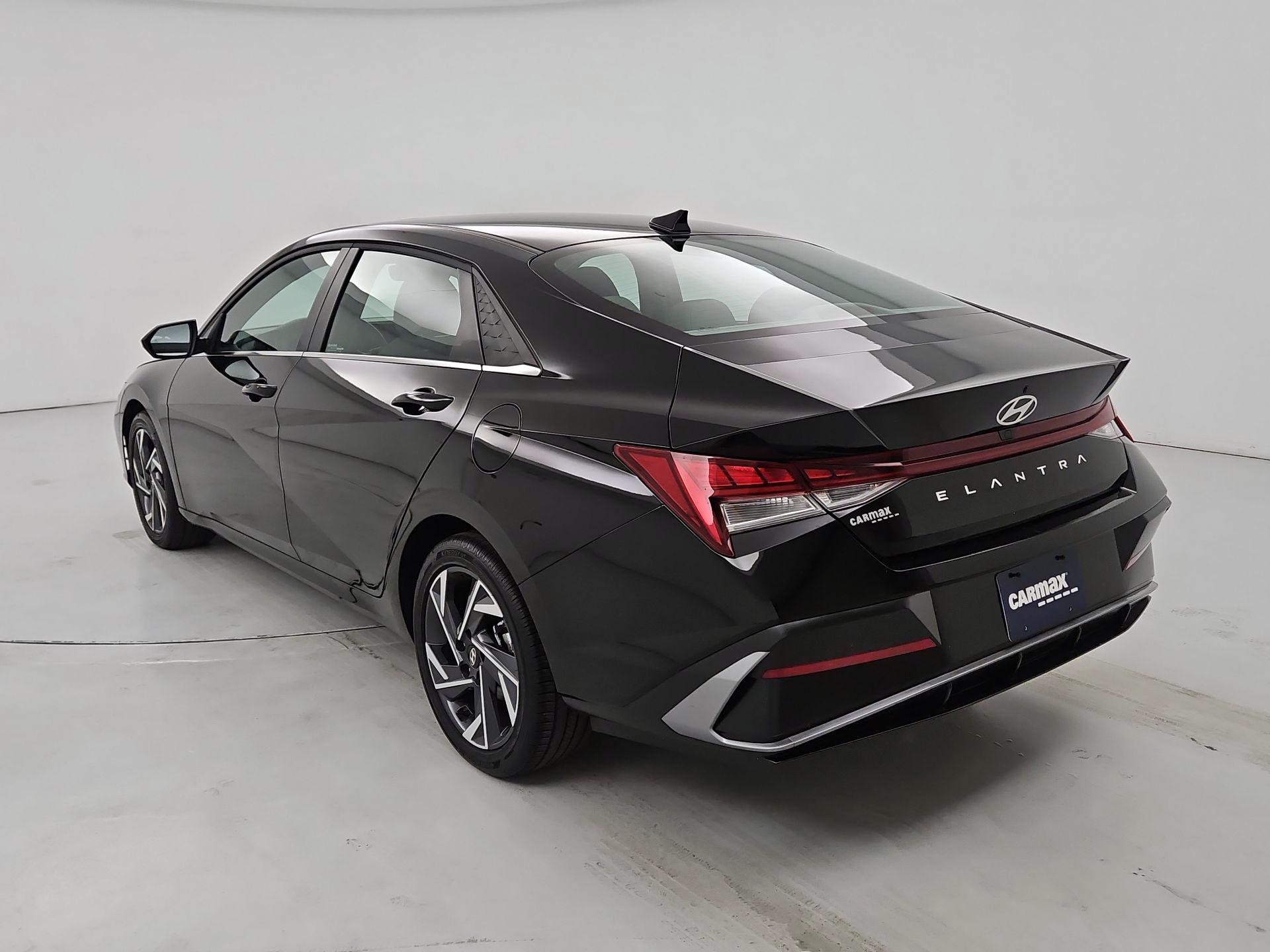 Thumbnail: 2025 Hyundai Elantra - 7