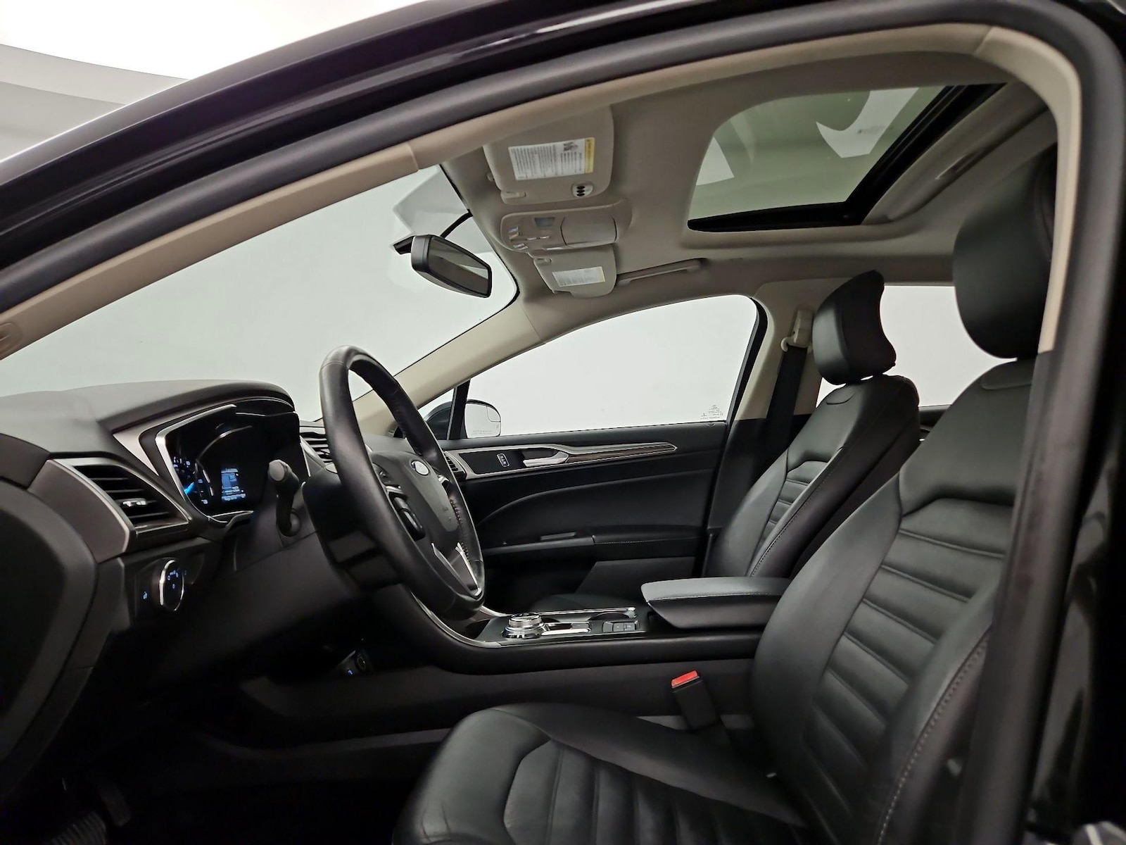 Sunroof(s) & Overhead Airbags
