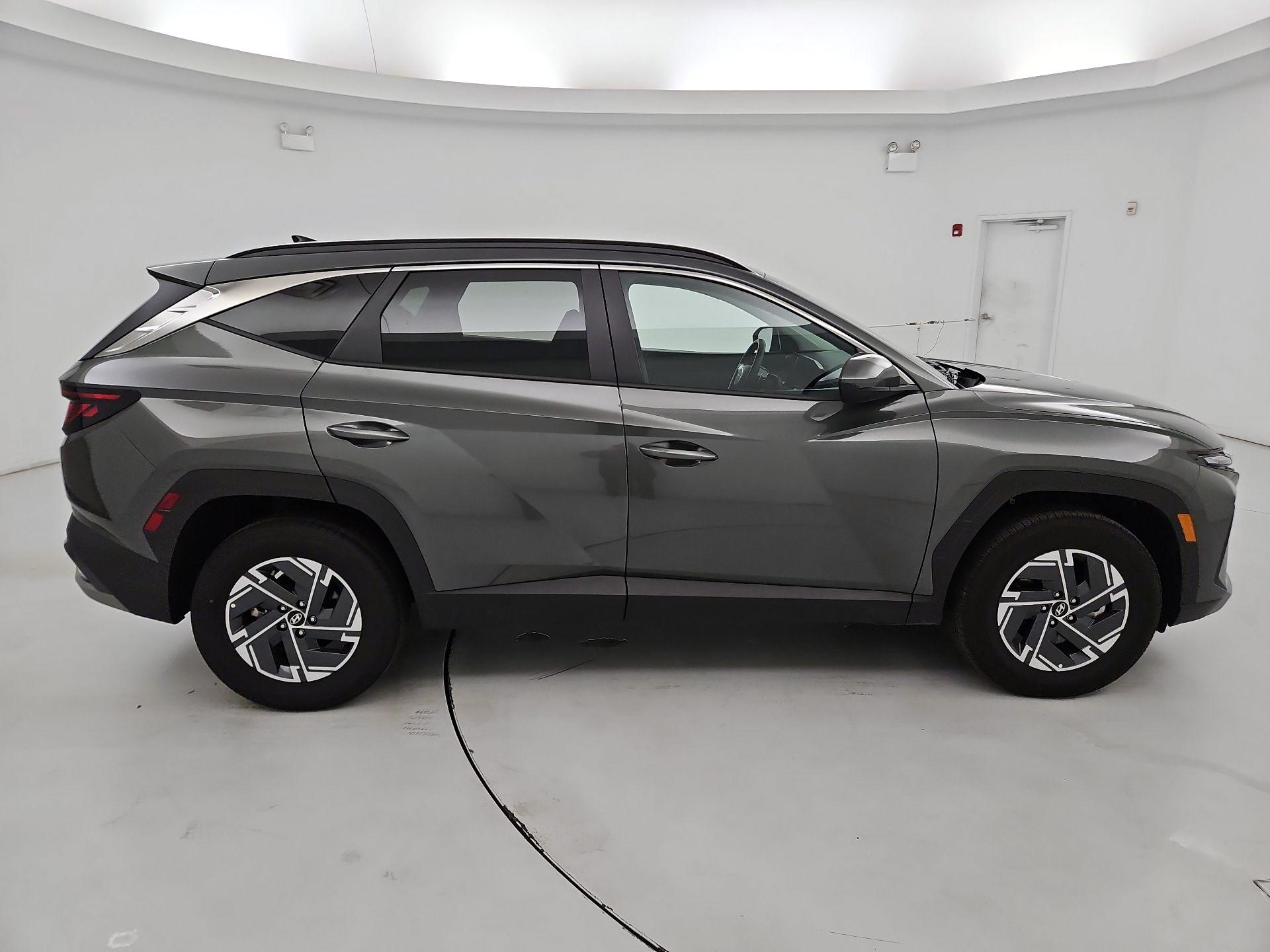 Thumbnail: 2025 Hyundai Tucson - 4