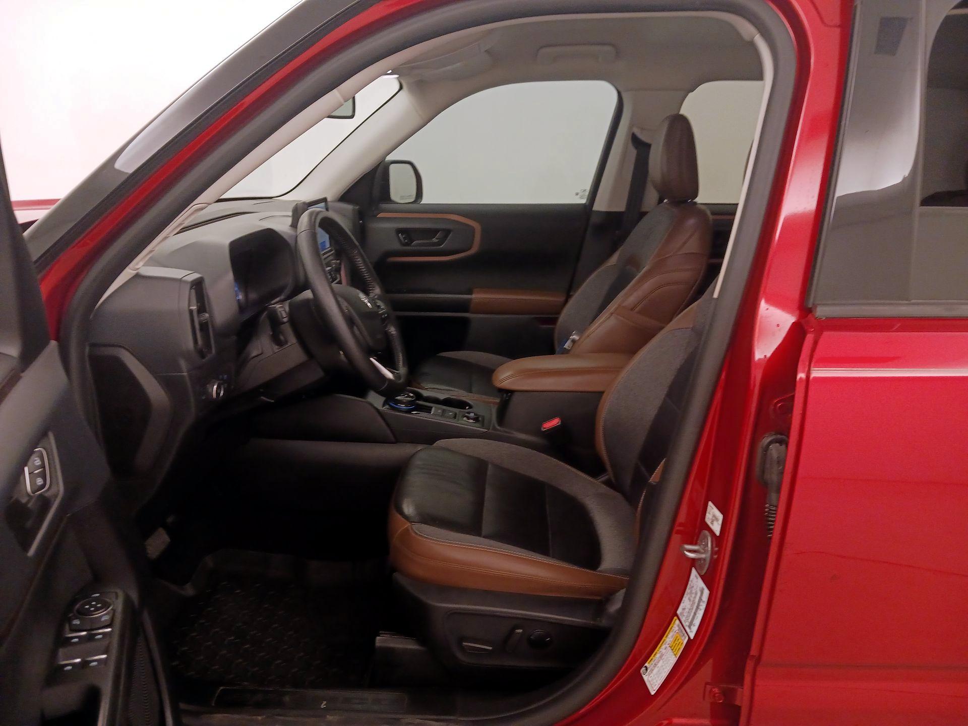 Thumbnail: 2022 Ford Bronco Sport - 11