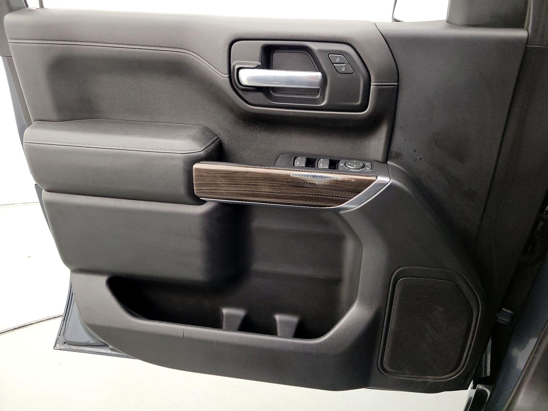 Thumbnail: 2019 Chevrolet Silverado 1500 - 12
