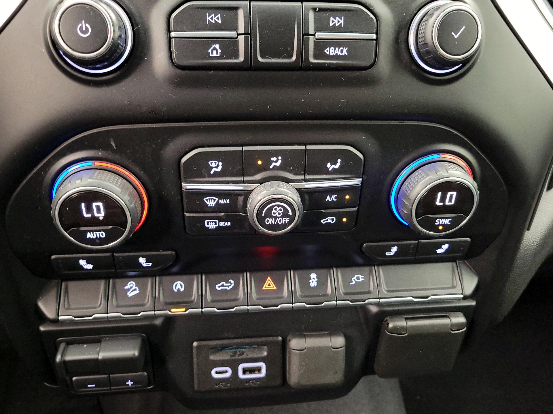 Thumbnail: 2019 Chevrolet Silverado 1500 - 16