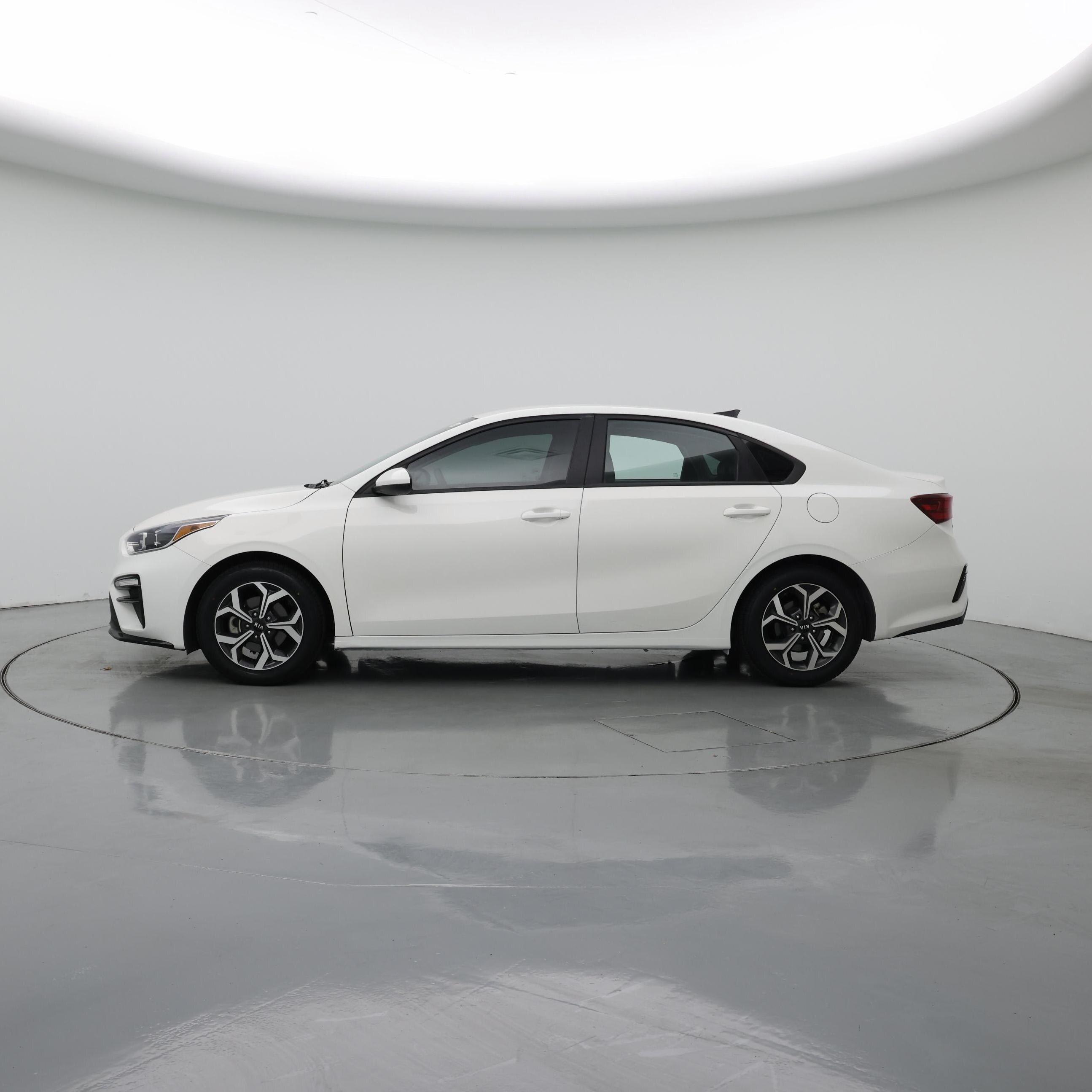 Thumbnail: 2020 Kia Forte - 3
