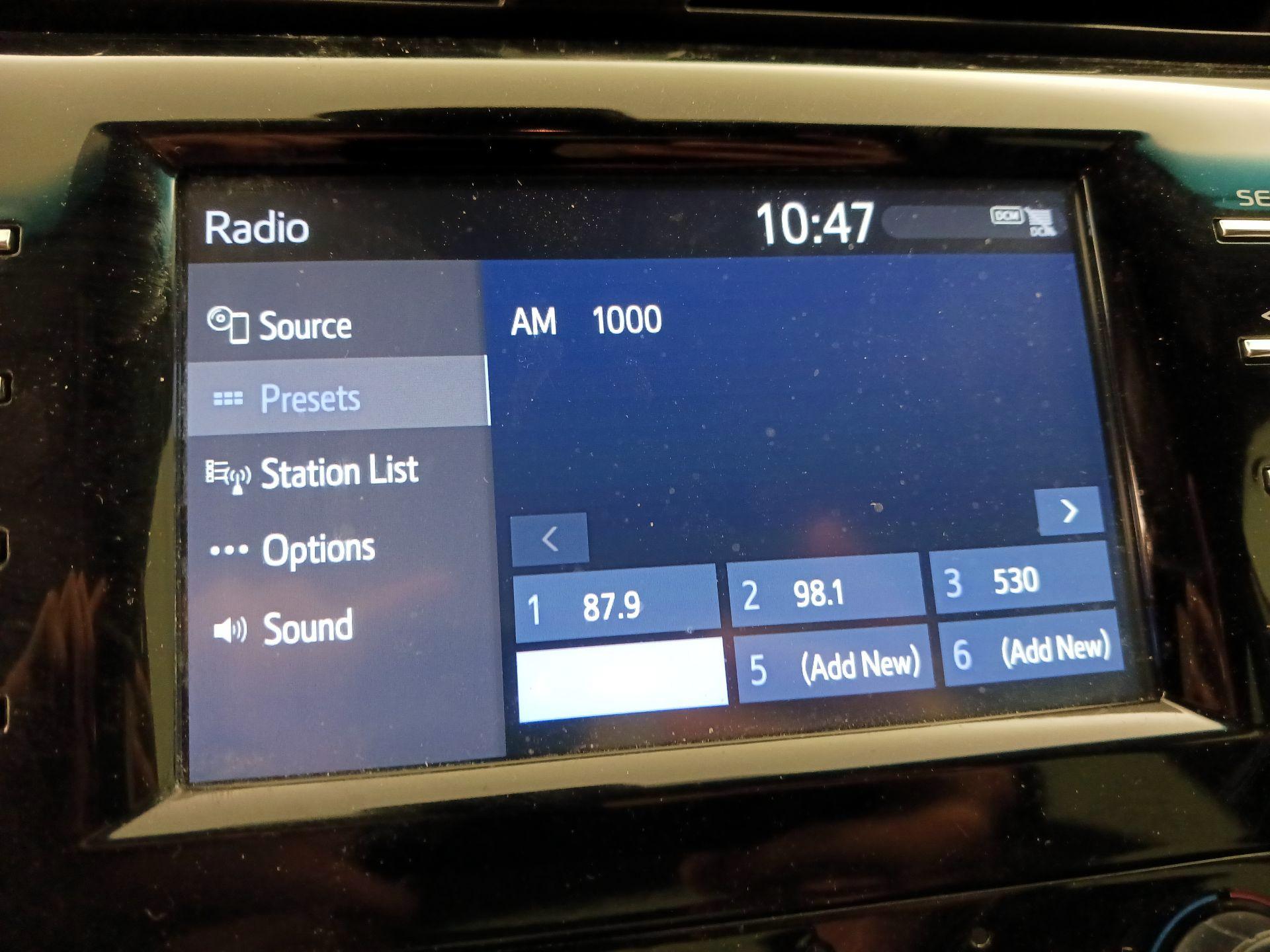 Thumbnail: 2019 Toyota Camry - 16