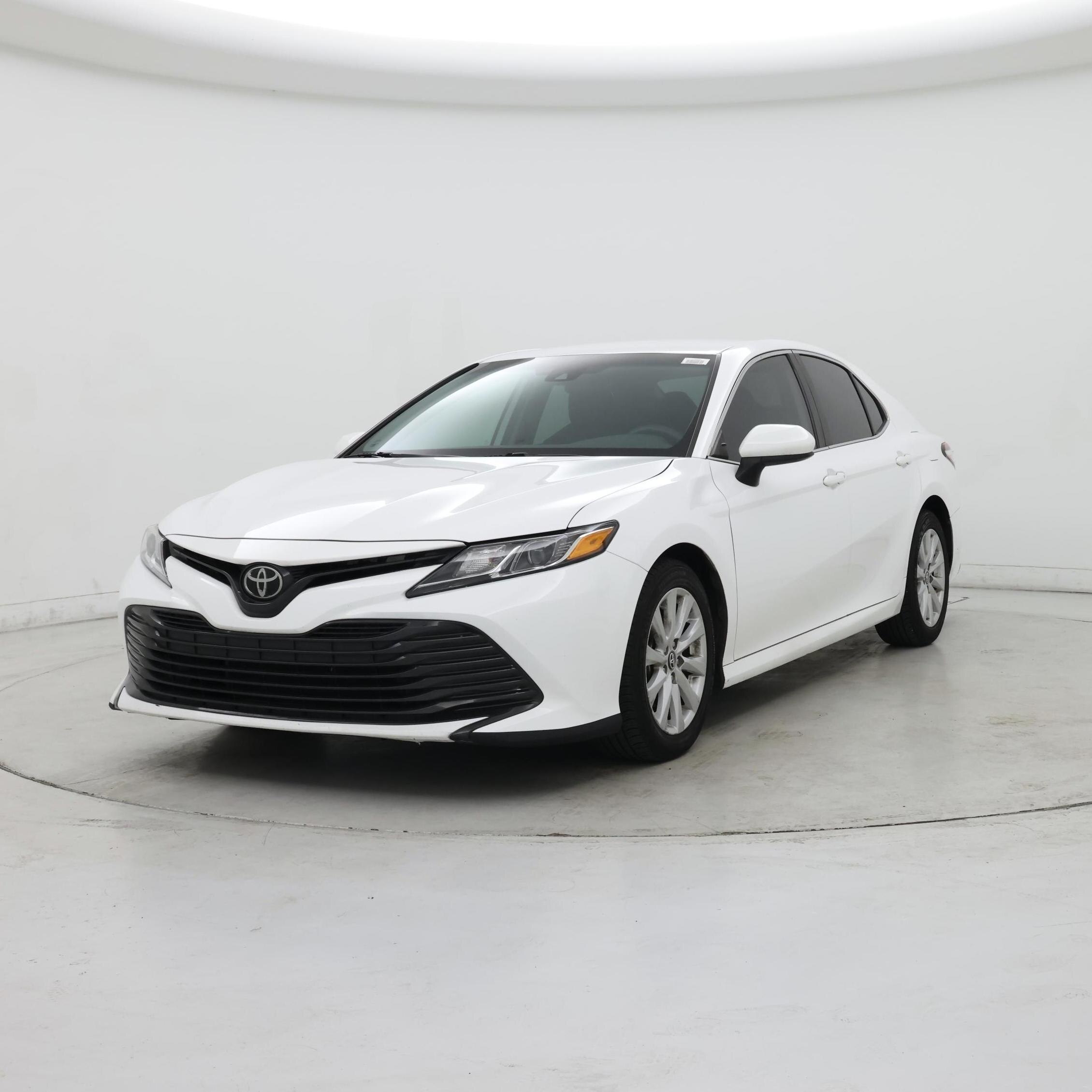 Thumbnail: 2019 Toyota Camry - 4