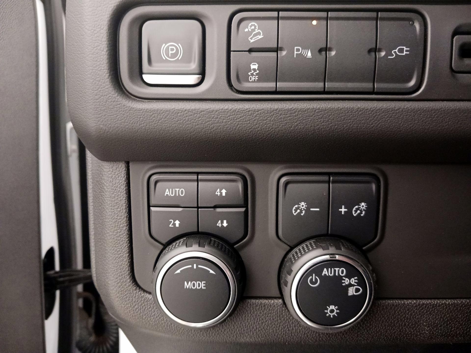 Thumbnail: 2021 Chevrolet Suburban - 13