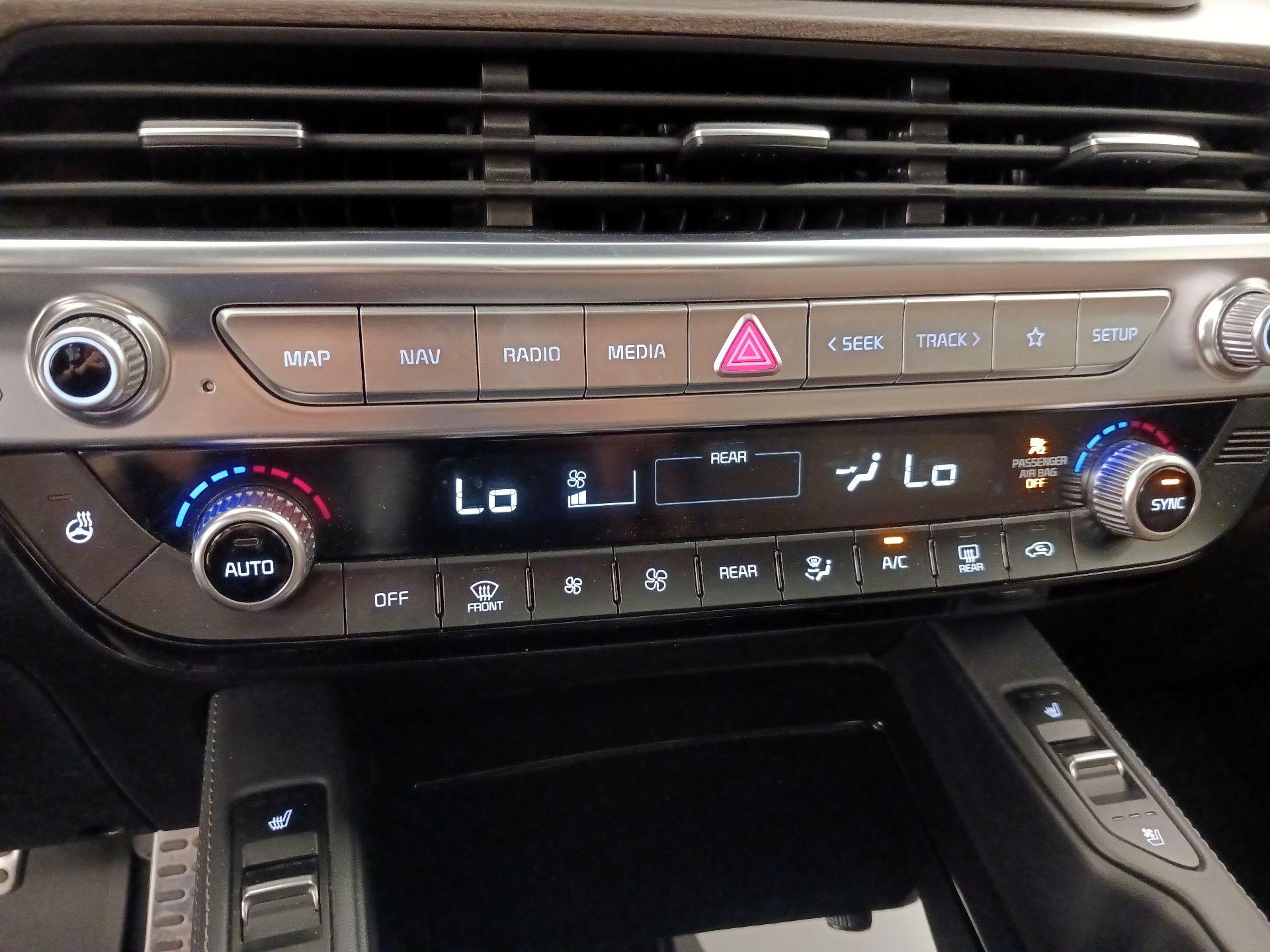 Thumbnail: 2021 Kia Telluride - 17