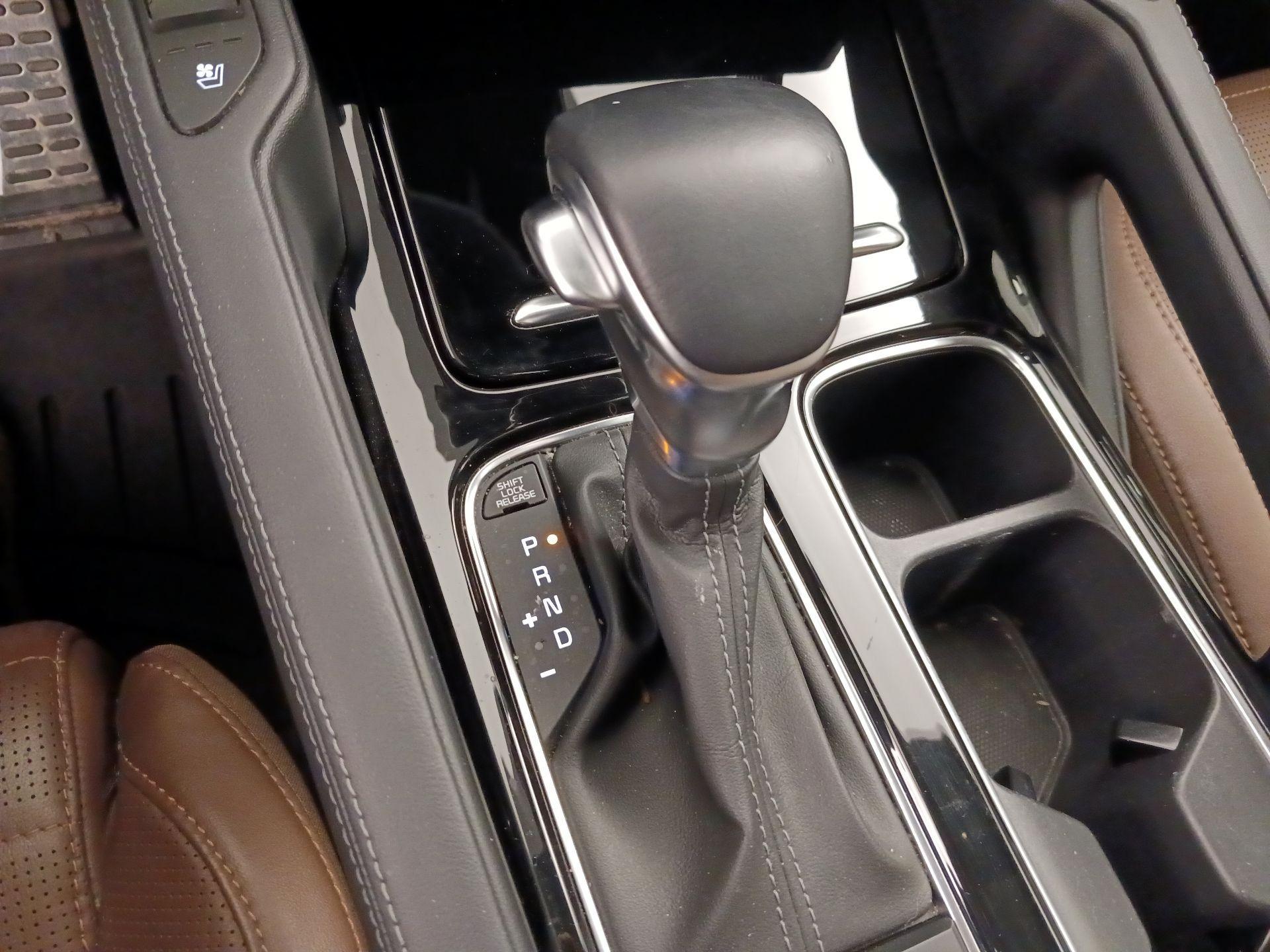 Thumbnail: 2021 Kia Telluride - 18