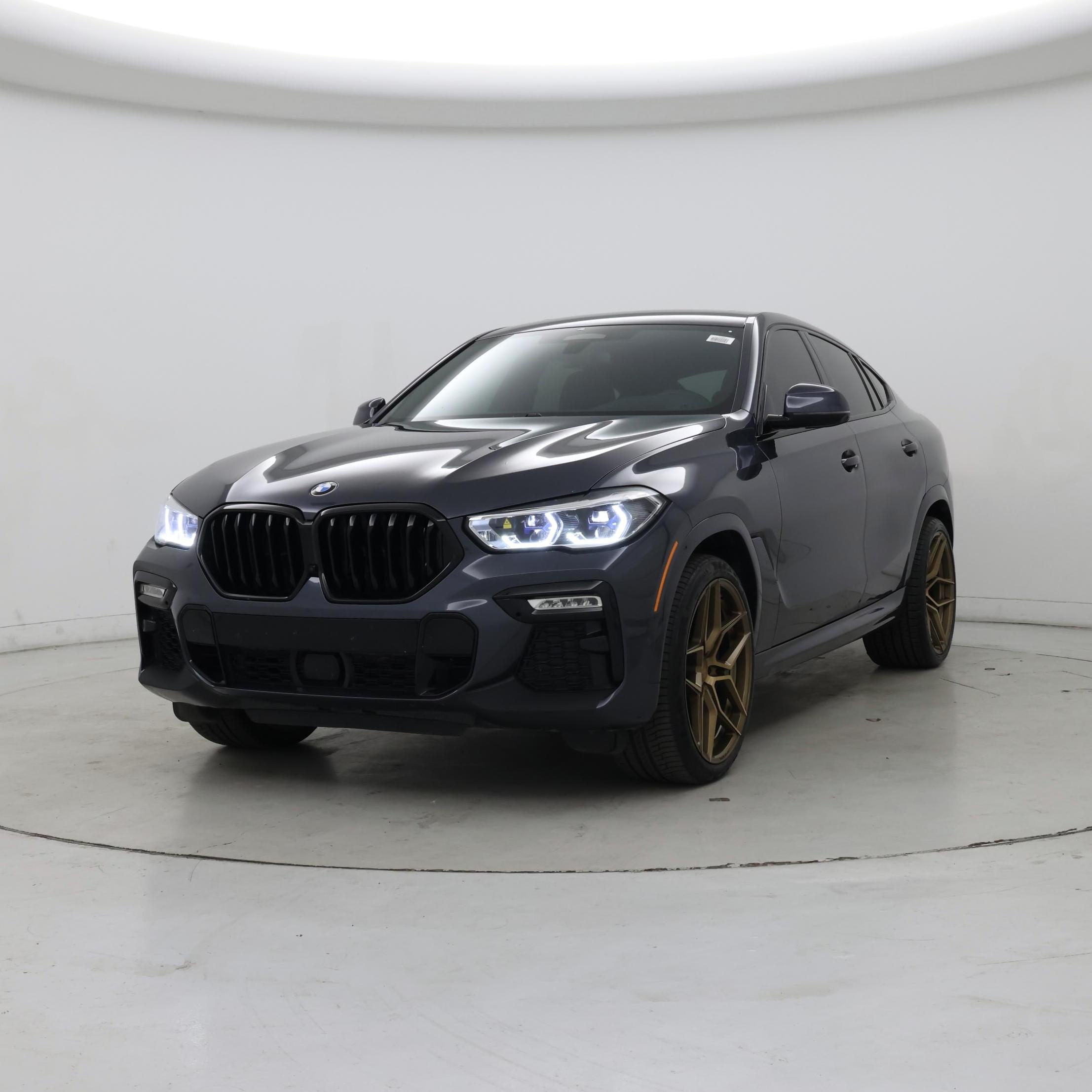 Thumbnail: 2021 BMW X6 - 4