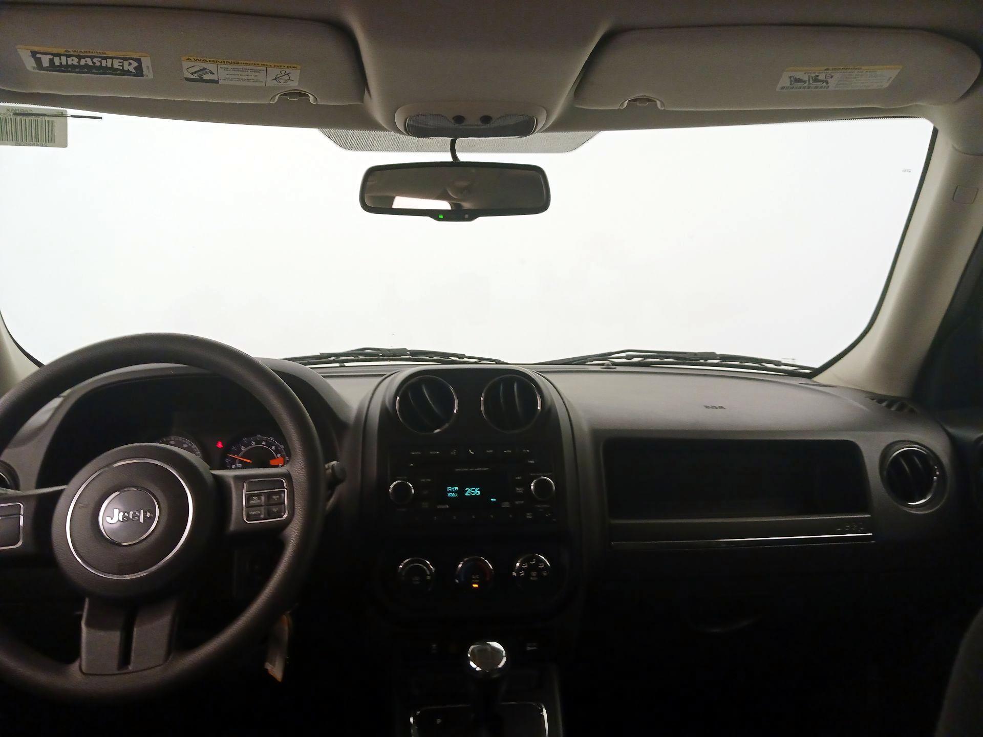 Thumbnail: 2017 Jeep Patriot - 9