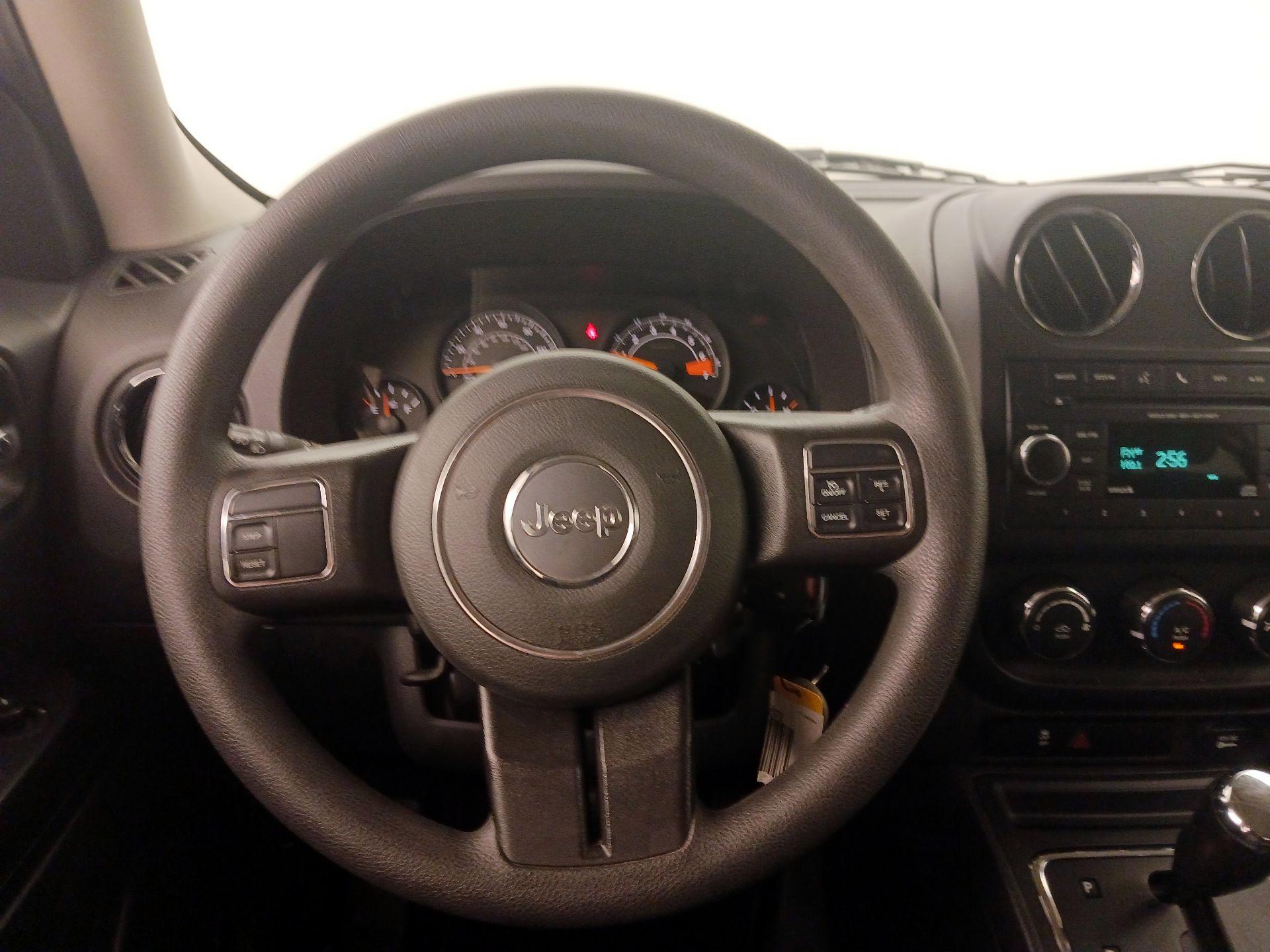 Thumbnail: 2017 Jeep Patriot - 10