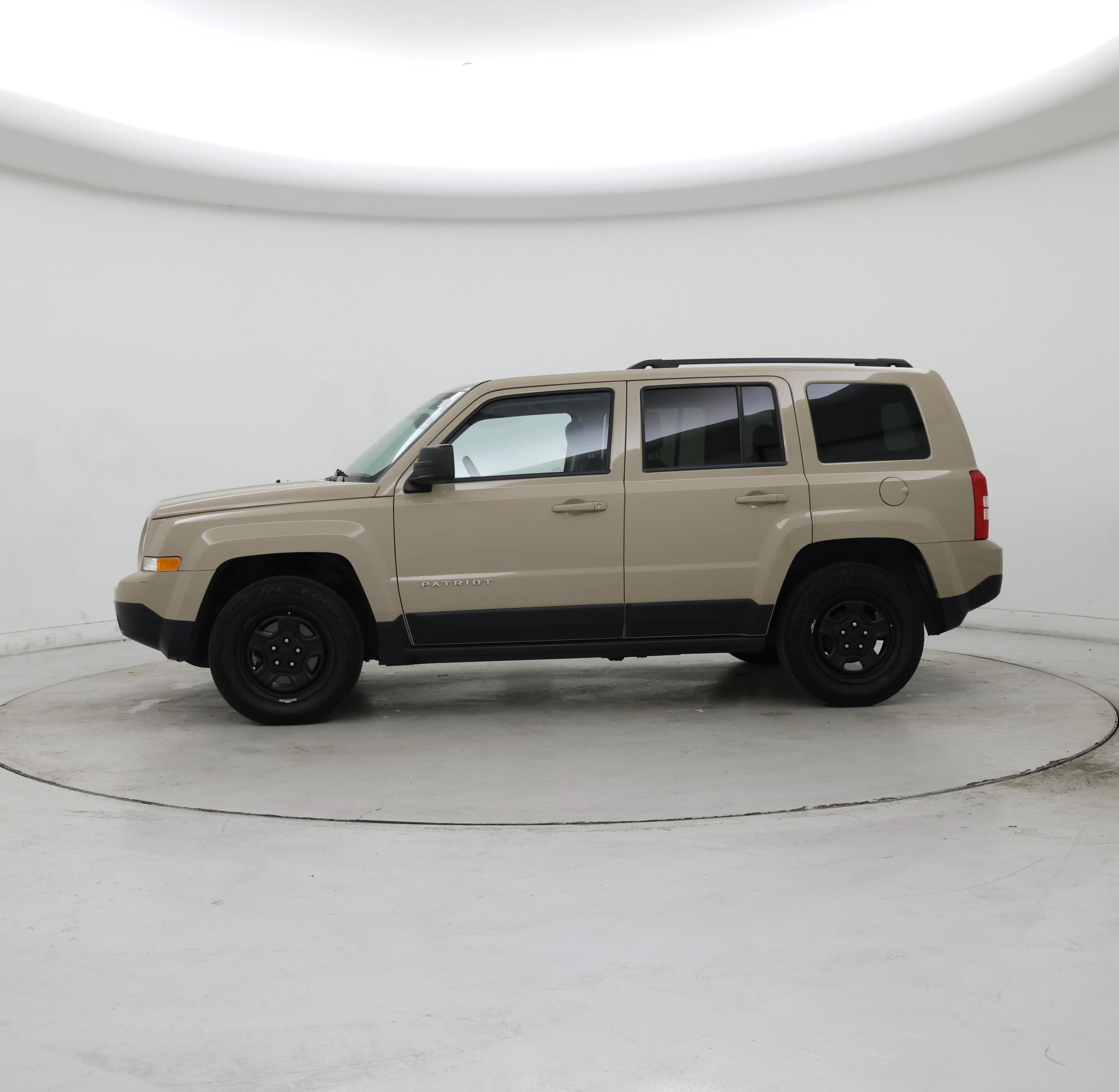 Thumbnail: 2017 Jeep Patriot - 3