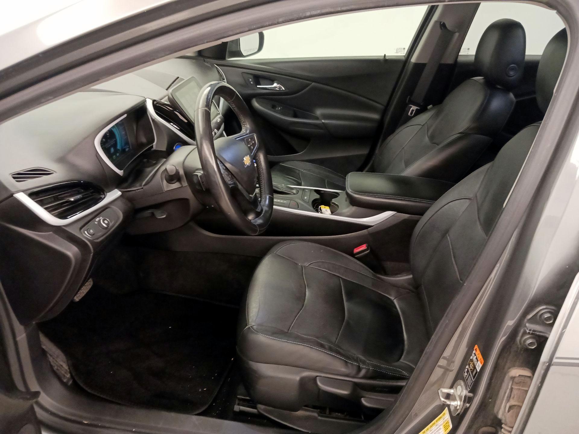 Thumbnail: 2017 Chevrolet Volt - 11