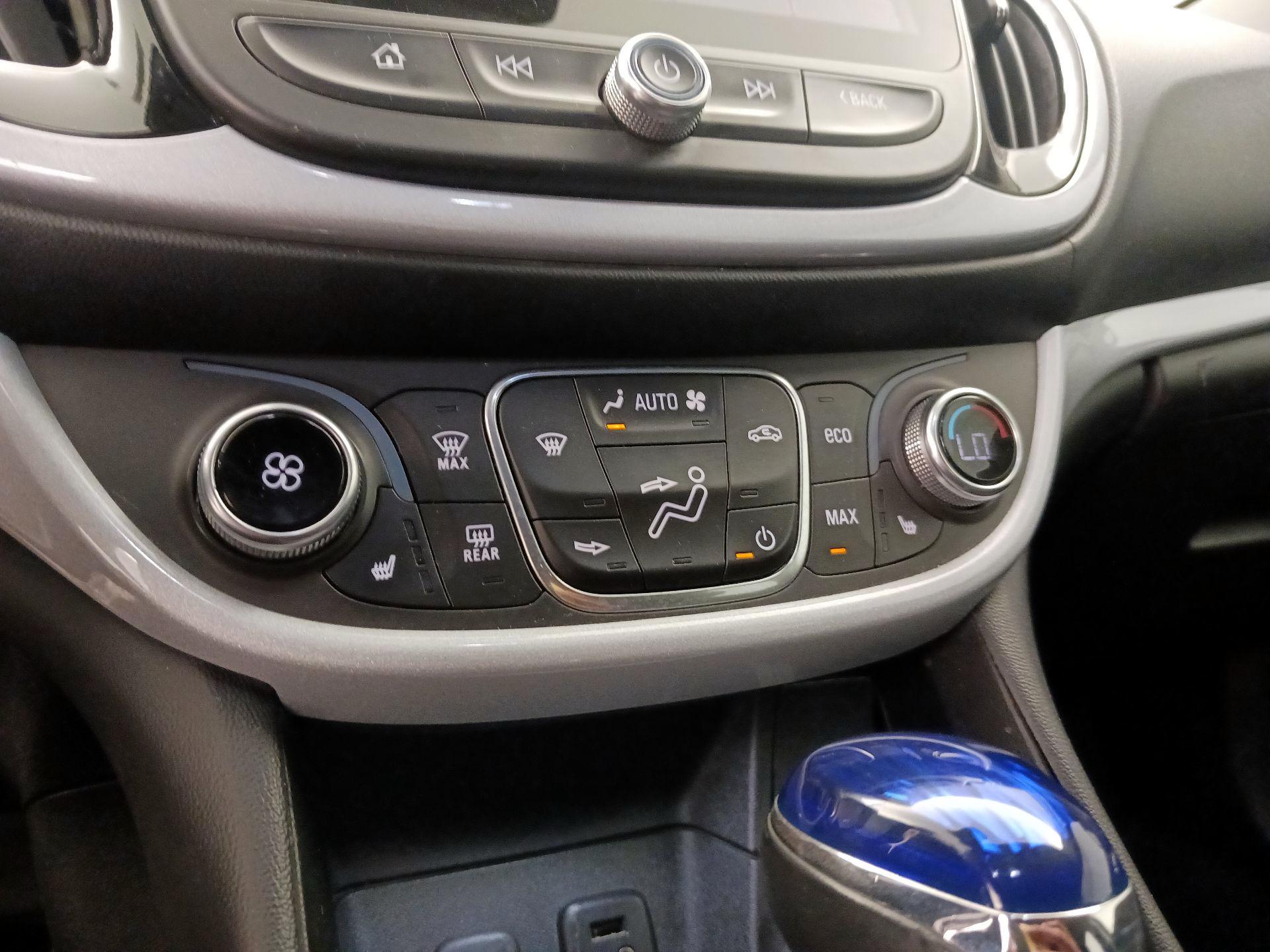 Thumbnail: 2017 Chevrolet Volt - 16