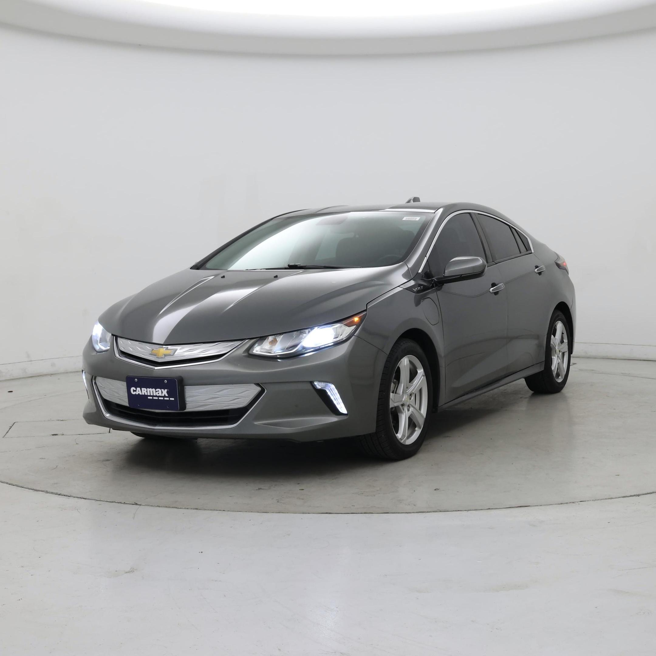 Thumbnail: 2017 Chevrolet Volt - 4