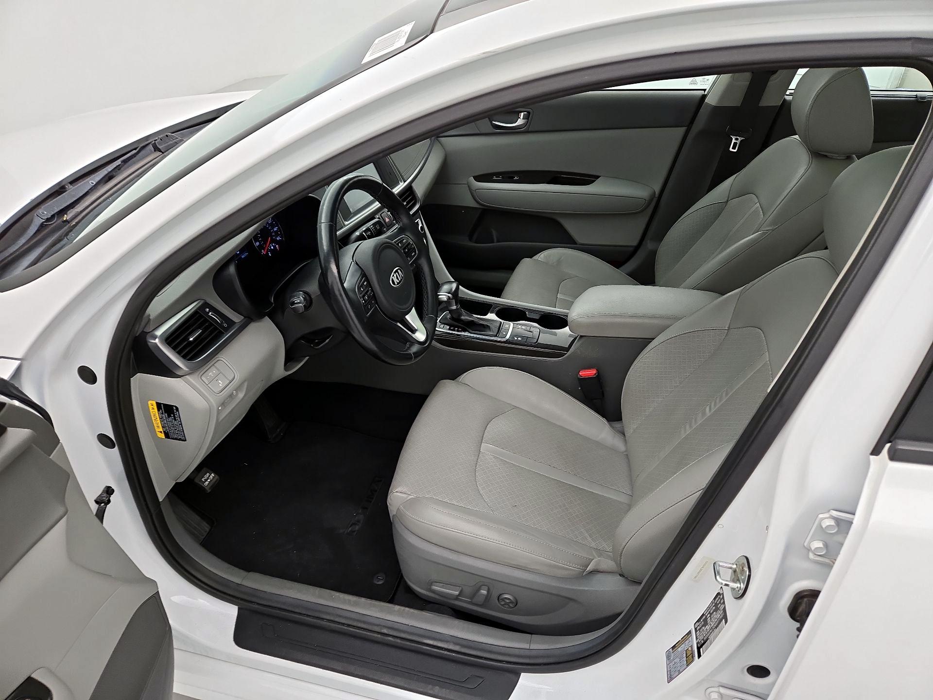 Thumbnail: 2016 Kia Optima - 11