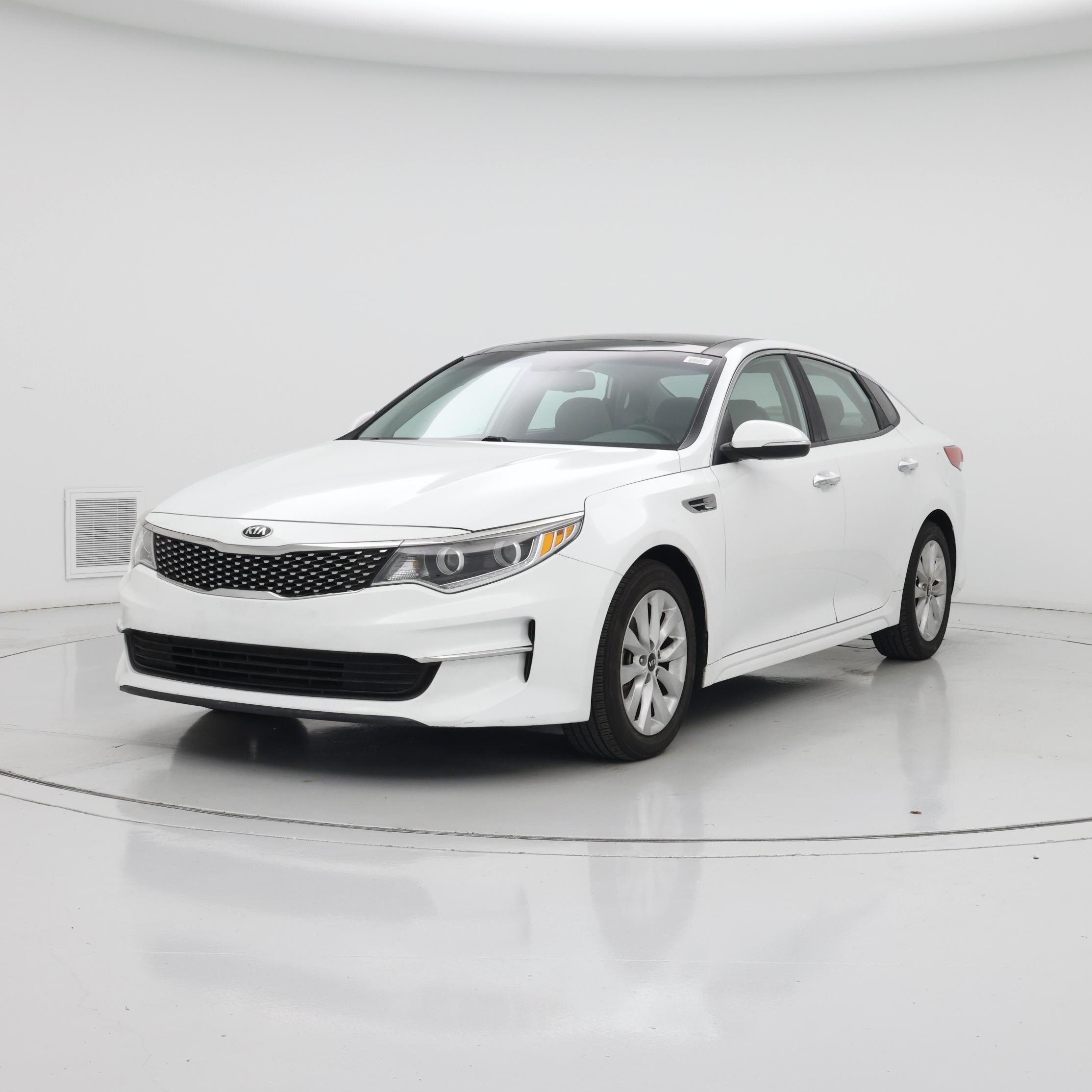 Thumbnail: 2016 Kia Optima - 4