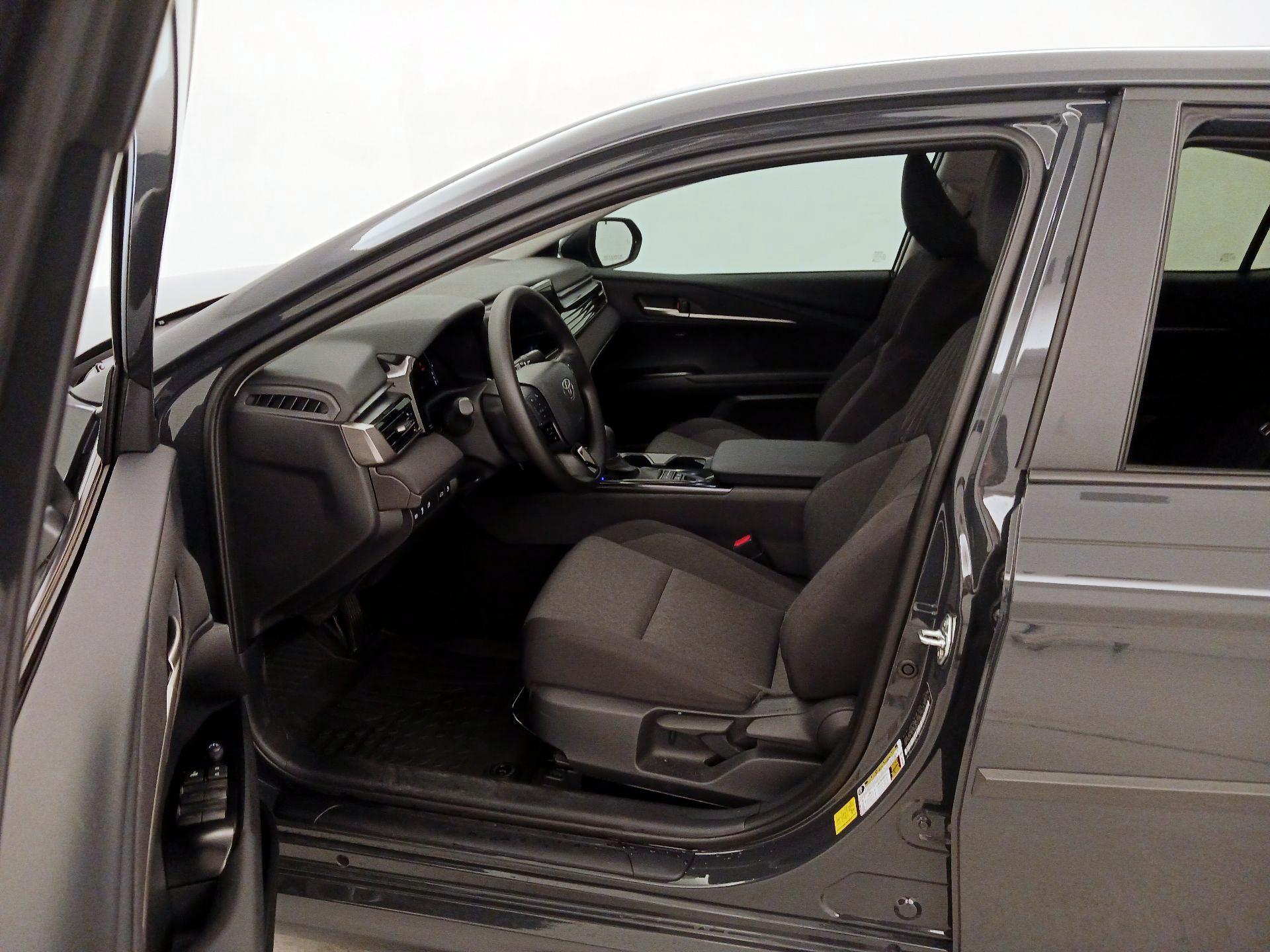 Thumbnail: 2025 Toyota Camry - 11