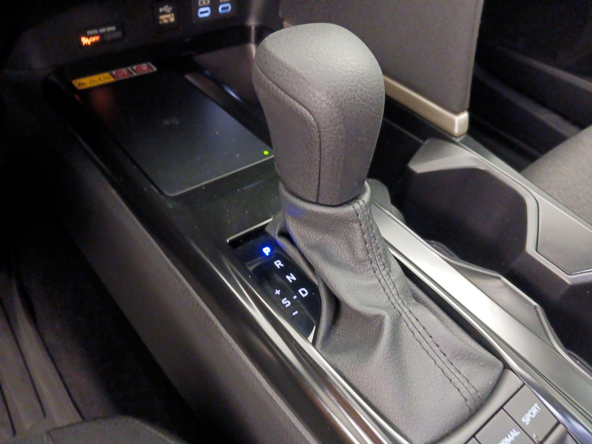 Thumbnail: 2025 Toyota Camry - 18