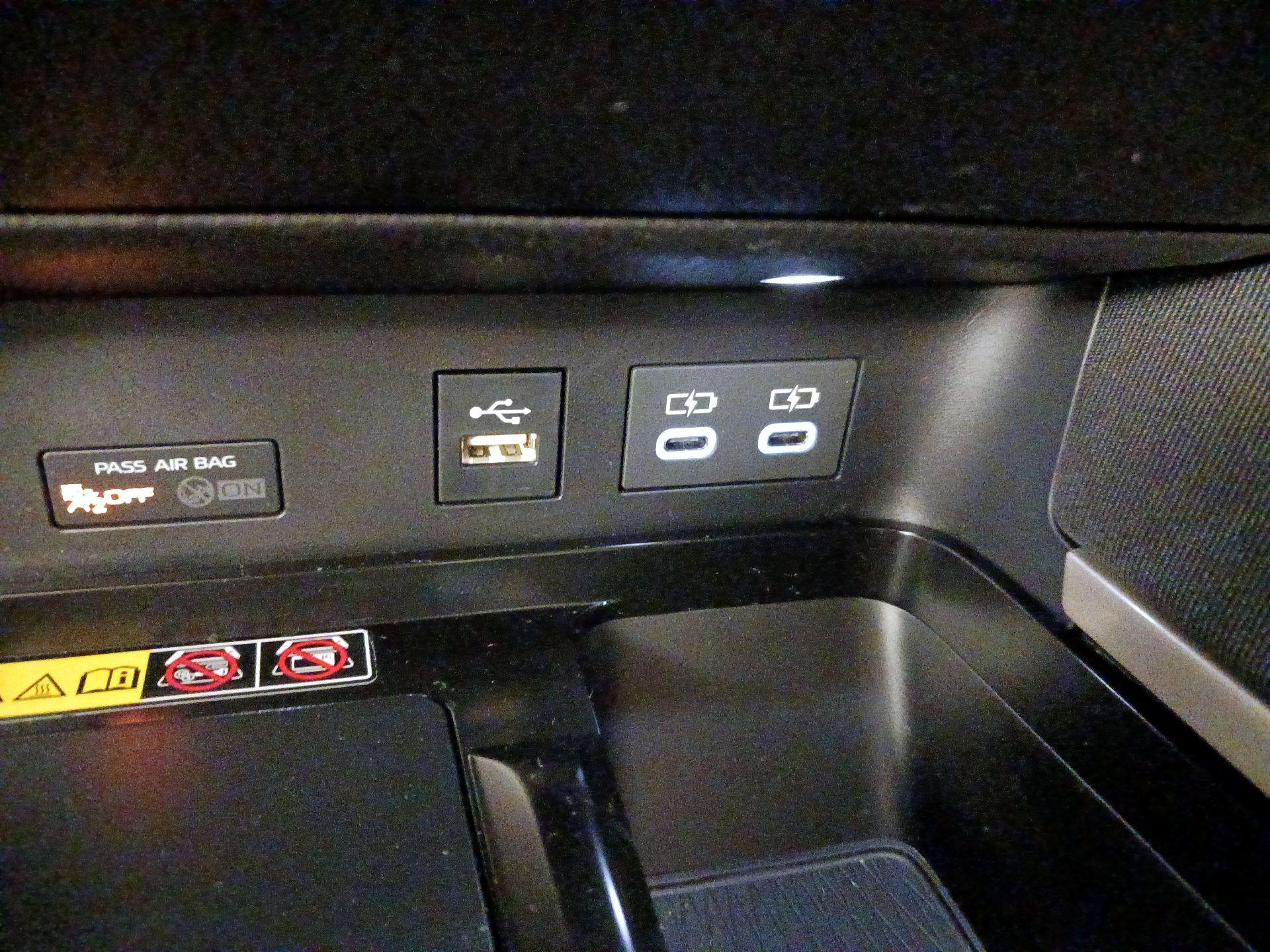 Thumbnail: 2025 Toyota Camry - 19