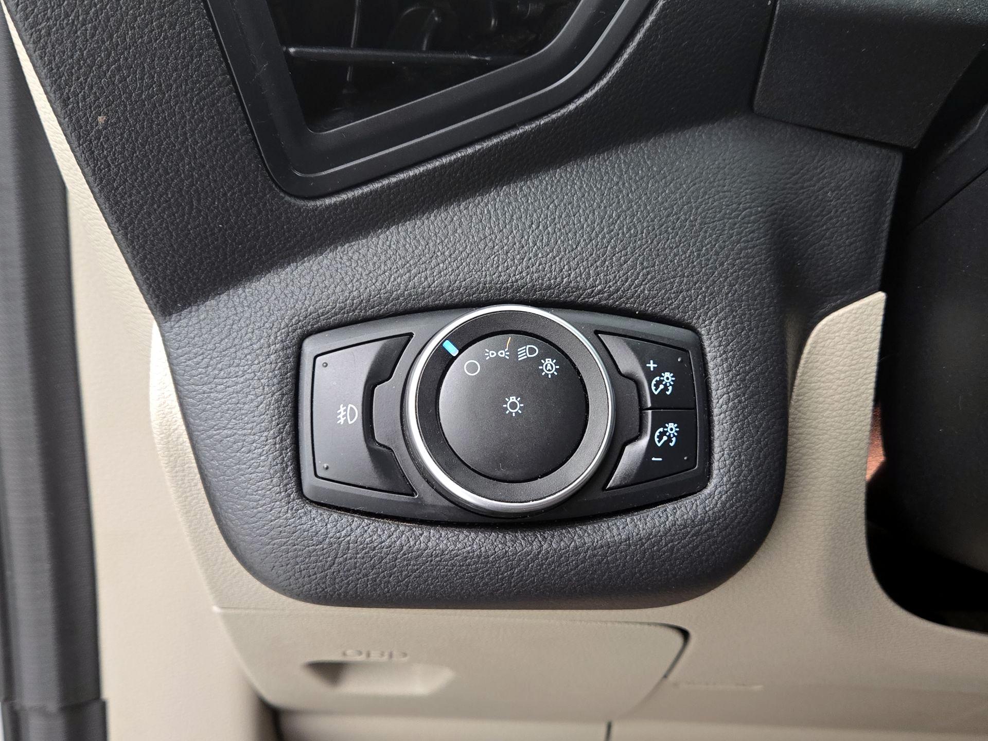 Thumbnail: 2016 Ford Escape - 13