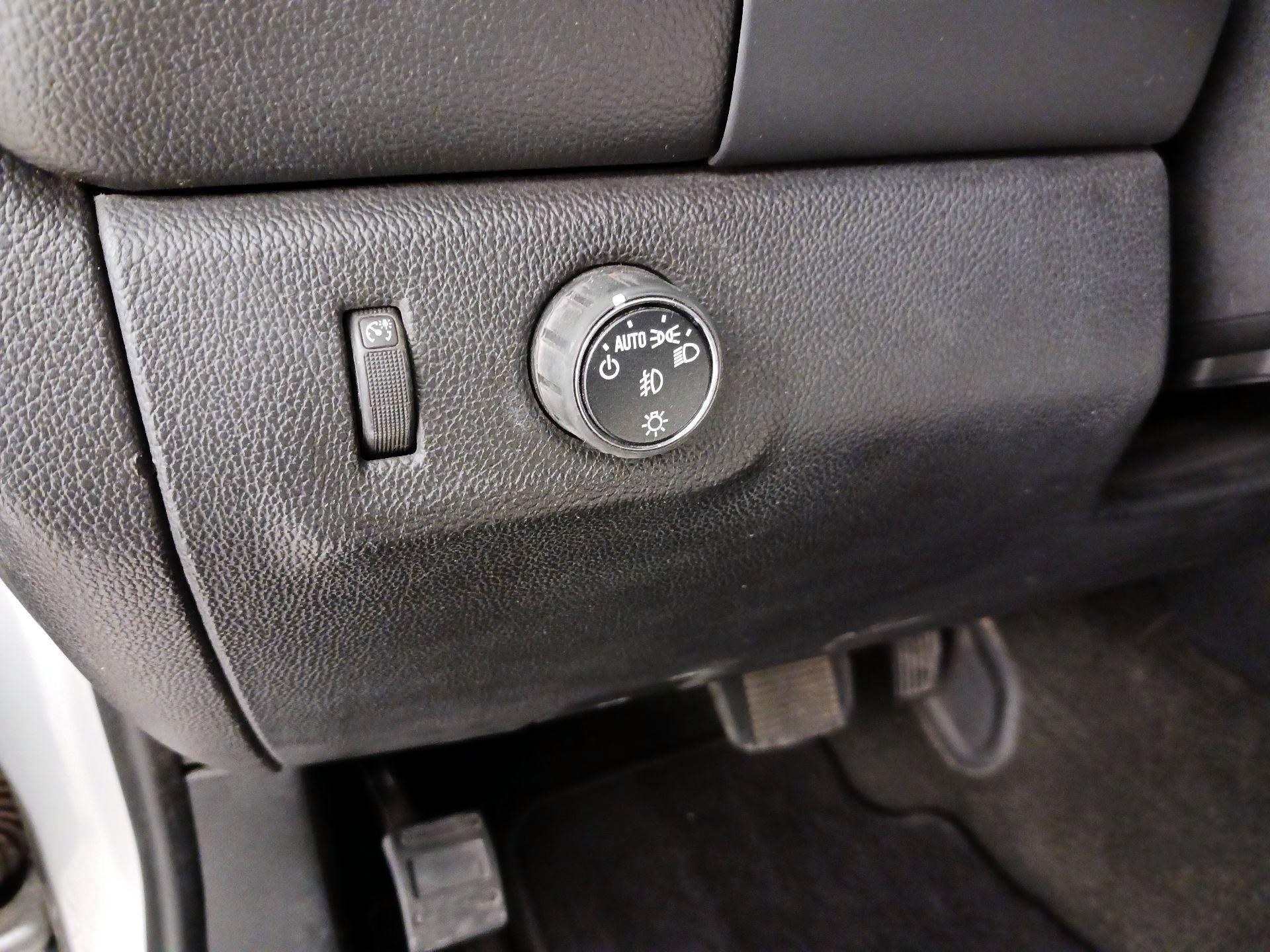 Thumbnail: 2015 GMC Canyon - 13